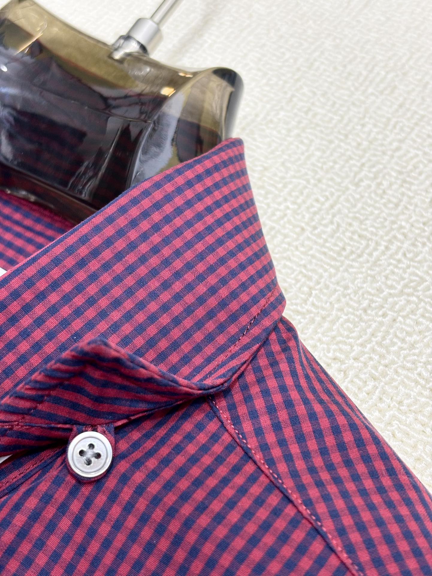 强势上新，新款不断！！！新款衬衫，高级面料高级做工，顶级品质！！！S一XXLS穿125左右m穿140左右