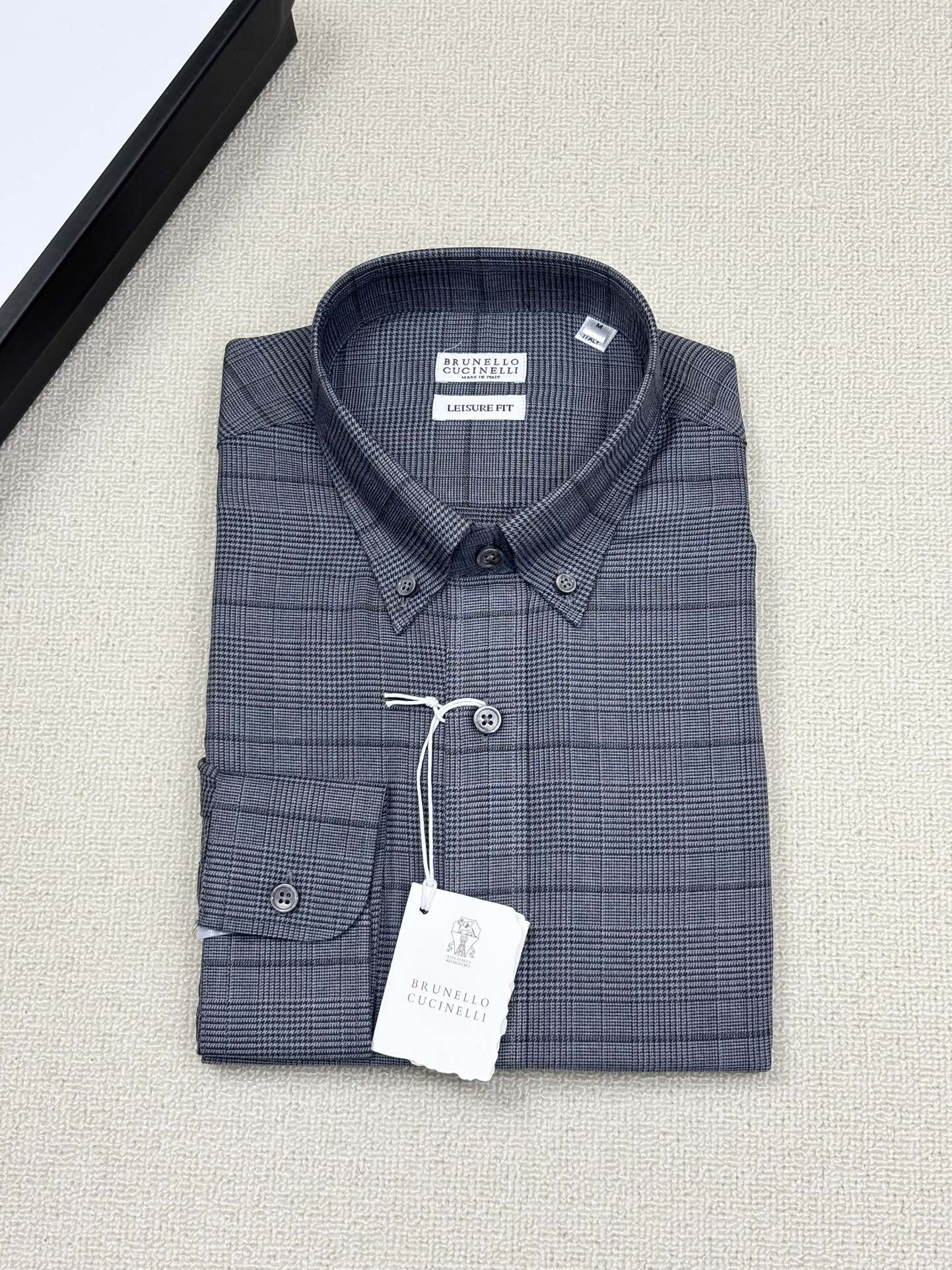 强势上新，新款不断！！！新款衬衫，高级面料高级做工，顶级品质！！！S一XXLS穿125左右m穿140左右