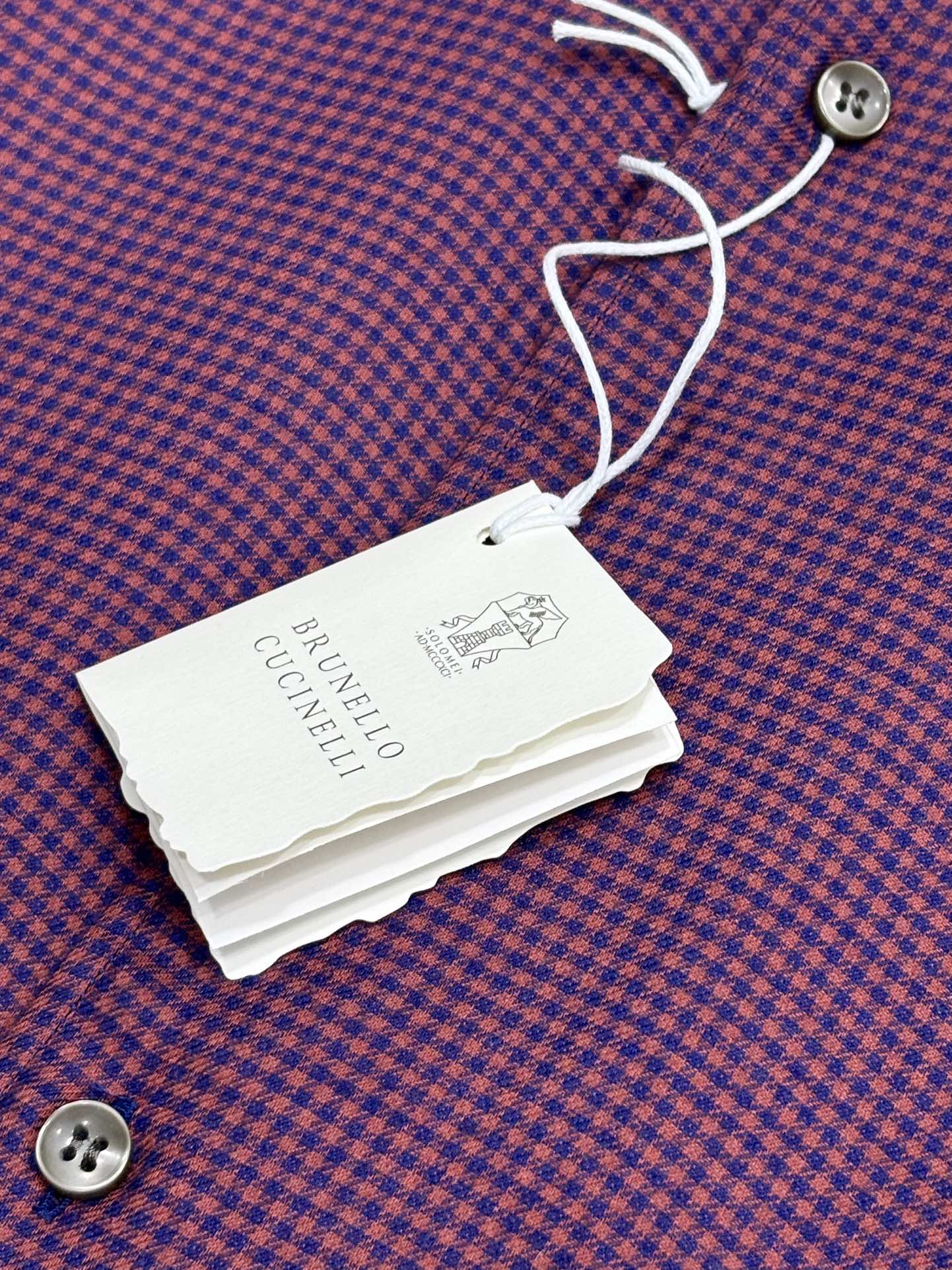 强势上新，新款不断！！！新款衬衫，高级面料高级做工，顶级品质！！！S一XXLS穿125左右m穿140左右