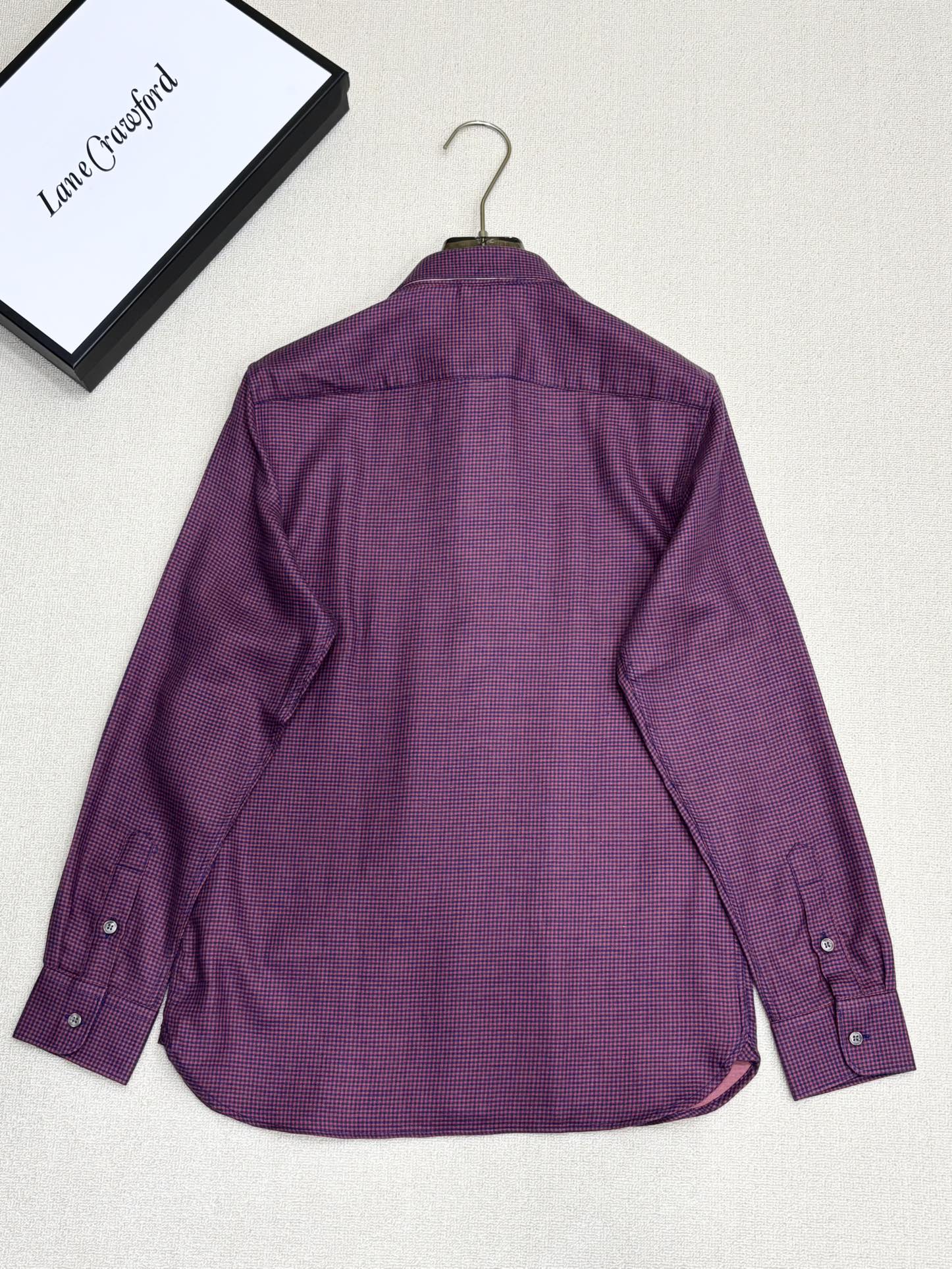 强势上新，新款不断！！！新款衬衫，高级面料高级做工，顶级品质！！！S一XXLS穿125左右m穿140左右