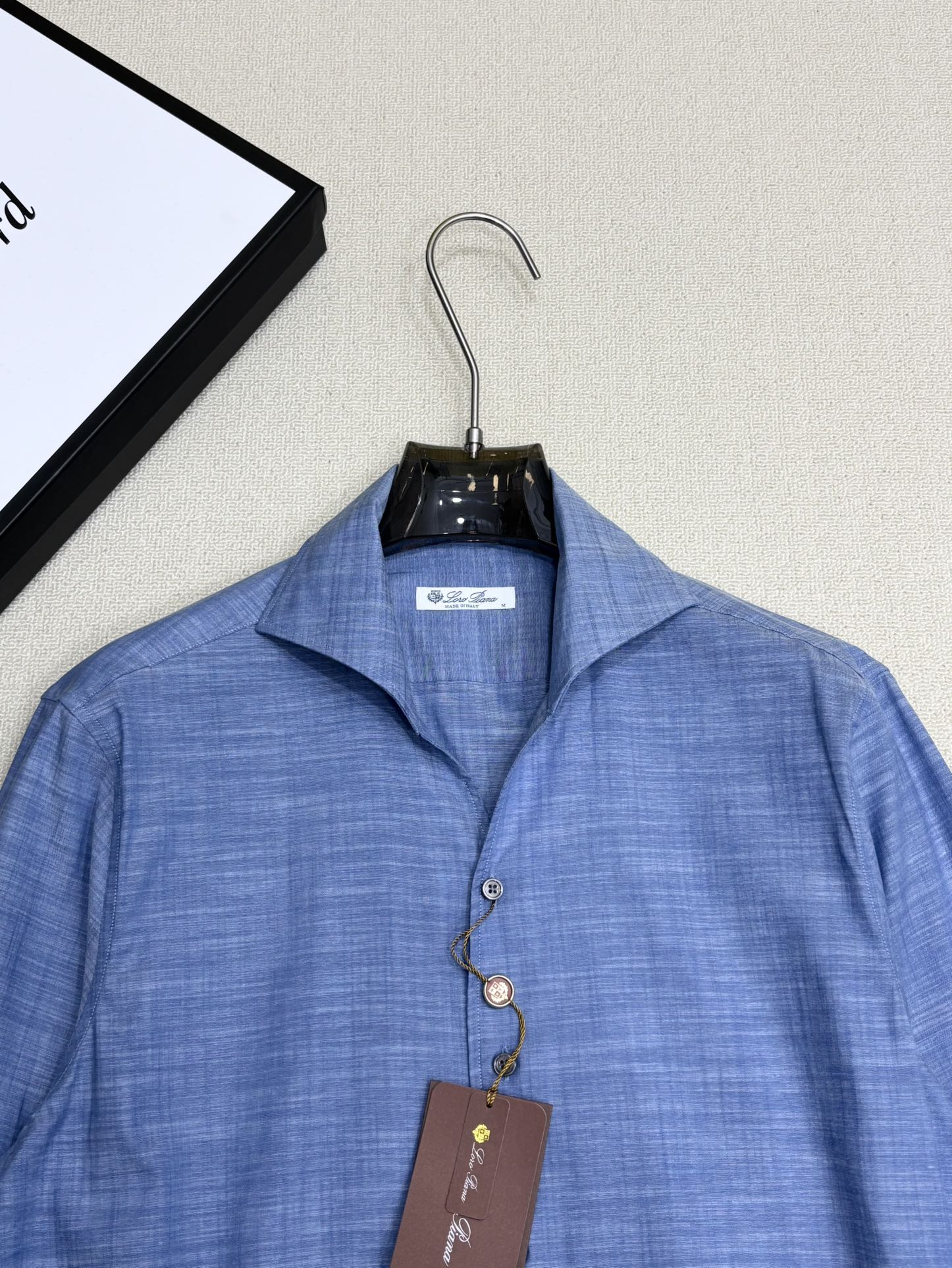 强势上新，新款不断！！！新款衬衫，高级面料高级做工，顶级品质！！！S一XXLS穿125左右m穿140左右