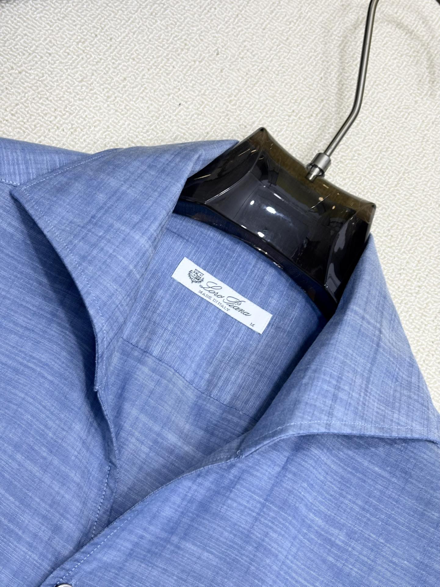 强势上新，新款不断！！！新款衬衫，高级面料高级做工，顶级品质！！！S一XXLS穿125左右m穿140左右