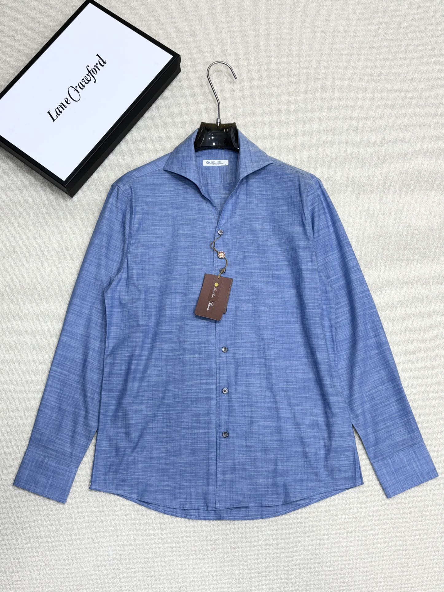 强势上新，新款不断！！！新款衬衫，高级面料高级做工，顶级品质！！！S一XXLS穿125左右m穿140左右