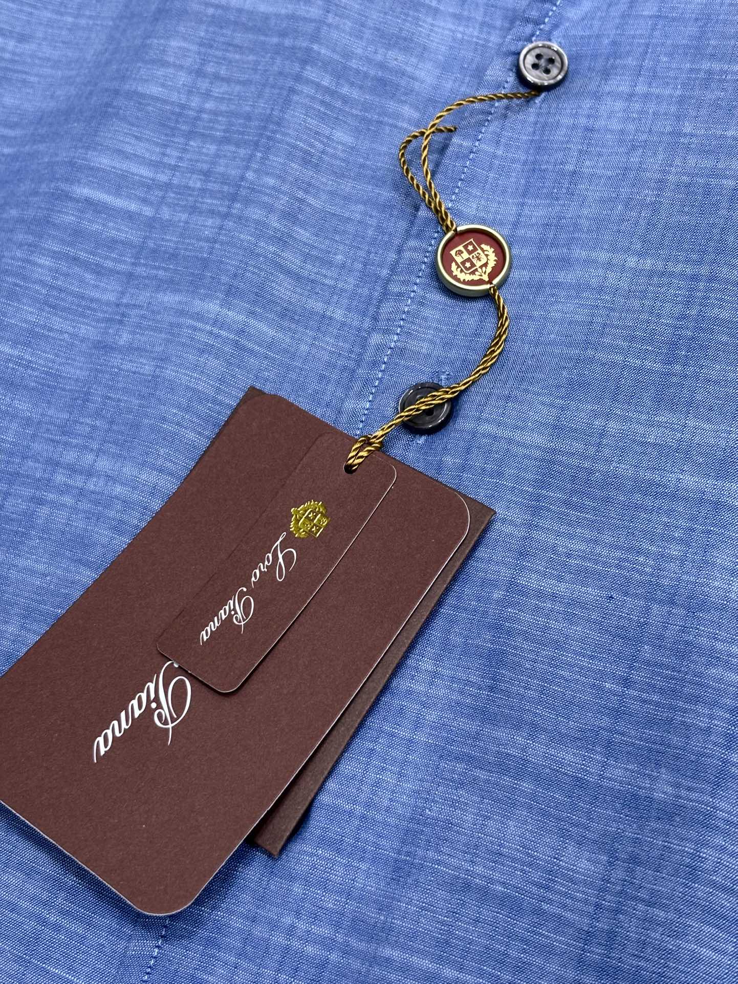 强势上新，新款不断！！！新款衬衫，高级面料高级做工，顶级品质！！！S一XXLS穿125左右m穿140左右