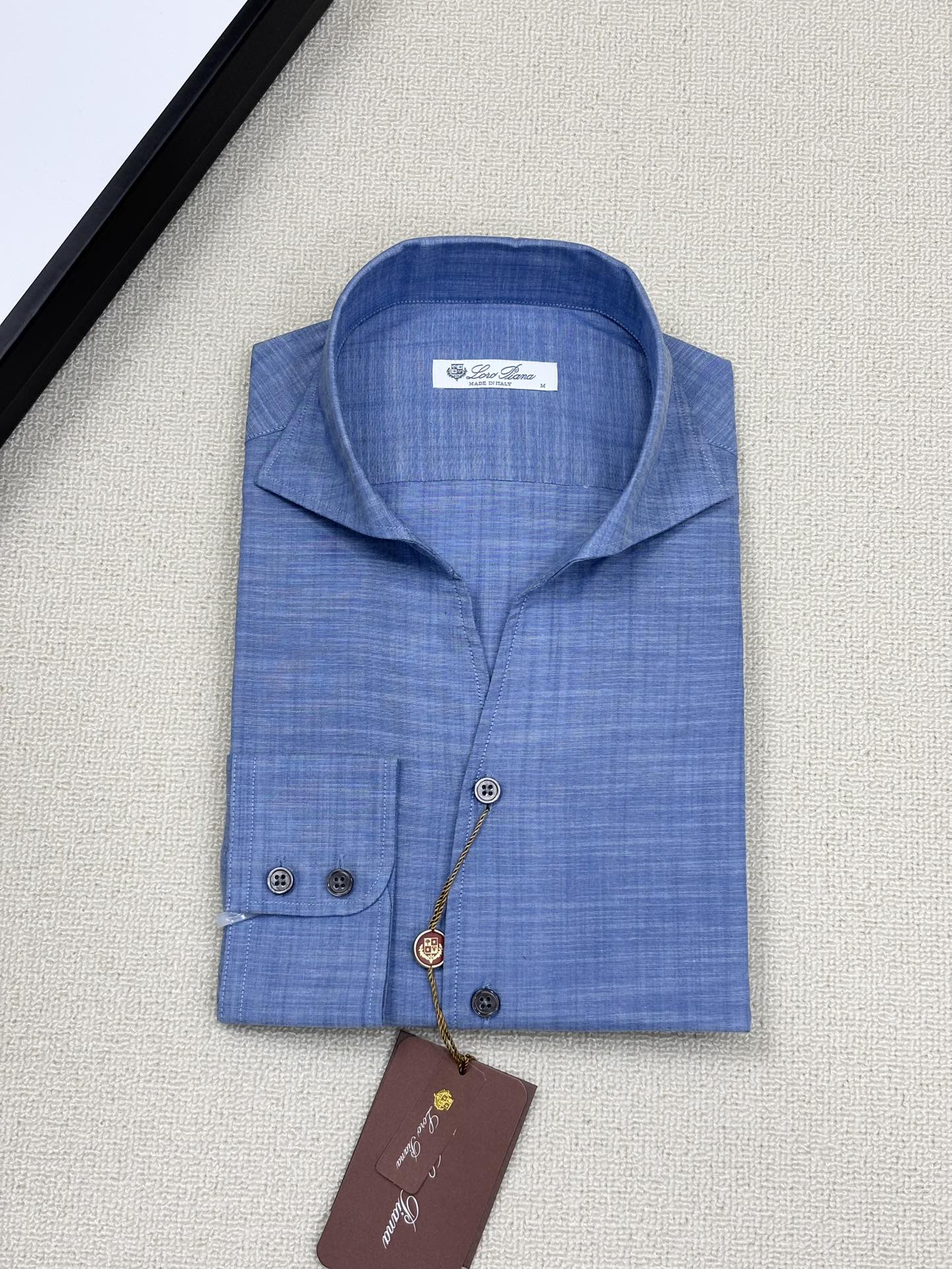 强势上新，新款不断！！！新款衬衫，高级面料高级做工，顶级品质！！！S一XXLS穿125左右m穿140左右