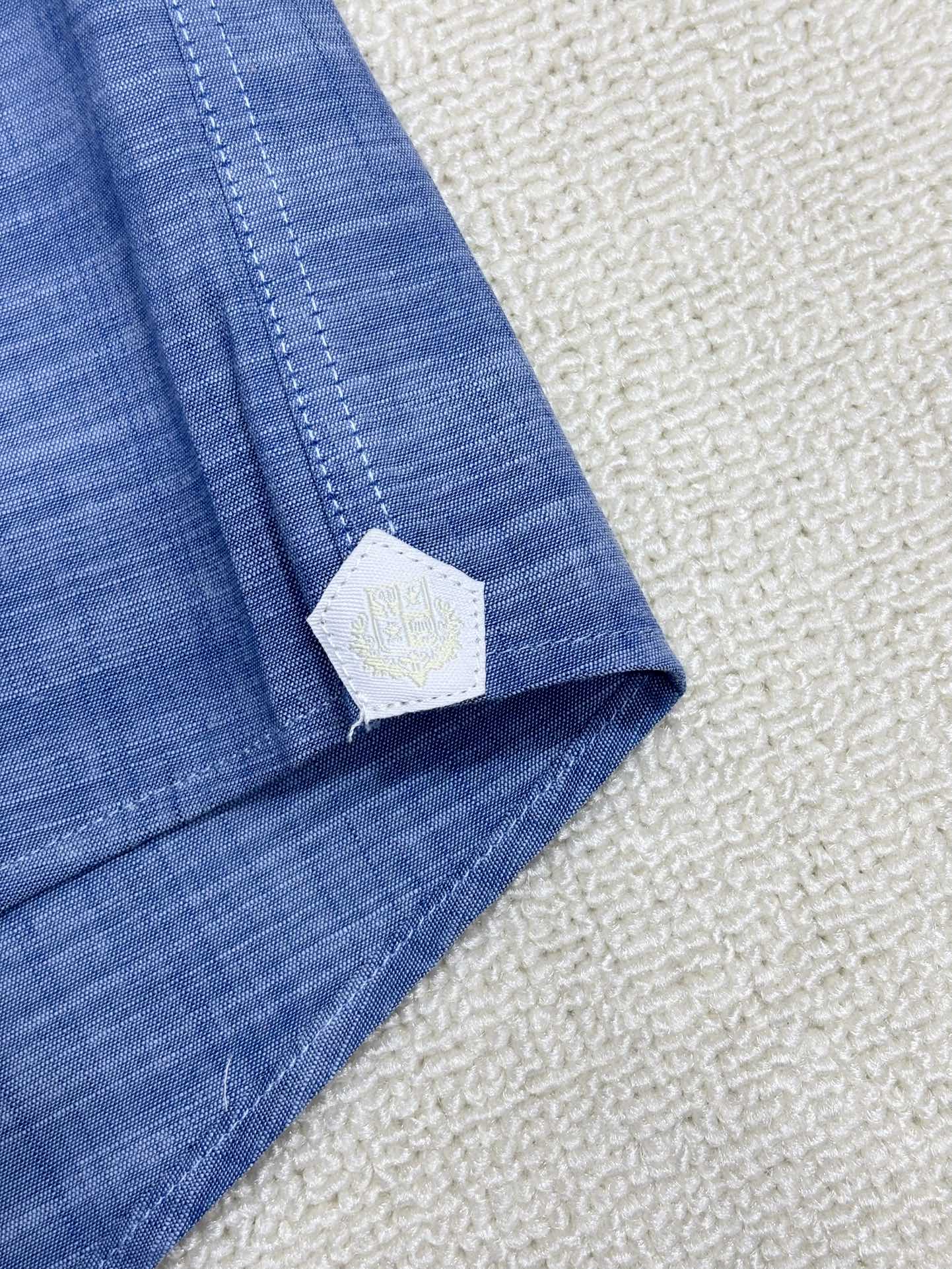 强势上新，新款不断！！！新款衬衫，高级面料高级做工，顶级品质！！！S一XXLS穿125左右m穿140左右