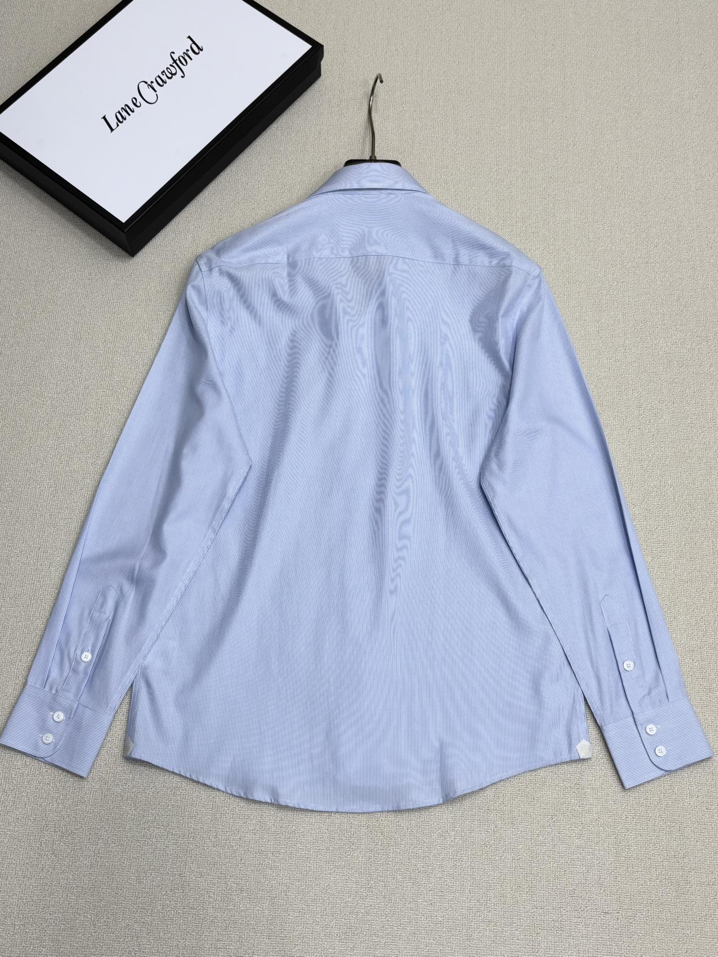 强势上新，新款不断！！！新款衬衫，高级面料高级做工，顶级品质！！！S一XXLS穿125左右m穿140左右