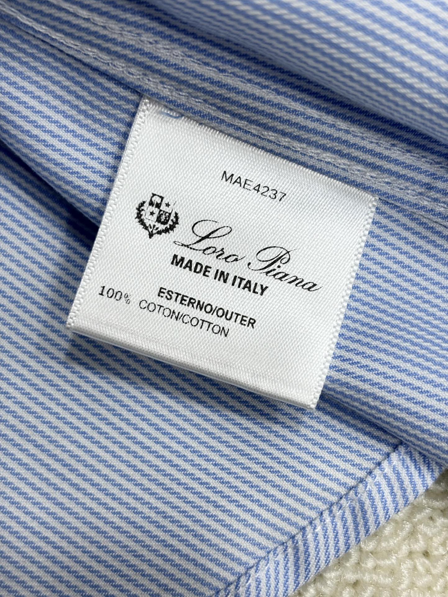 强势上新，新款不断！！！新款衬衫，高级面料高级做工，顶级品质！！！S一XXLS穿125左右m穿140左右