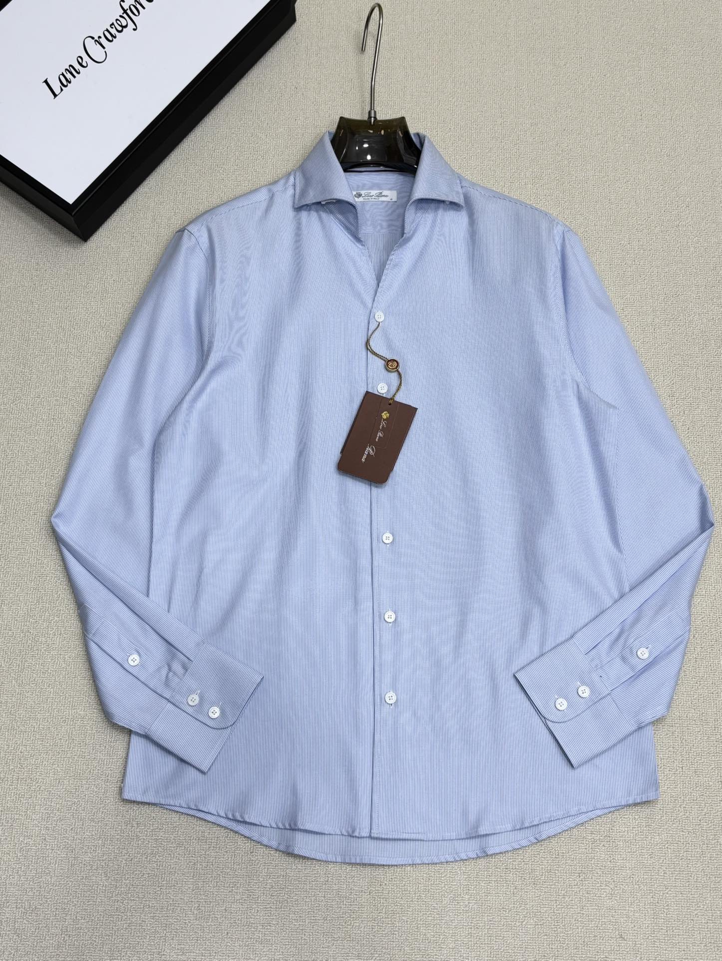 强势上新，新款不断！！！新款衬衫，高级面料高级做工，顶级品质！！！S一XXLS穿125左右m穿140左右