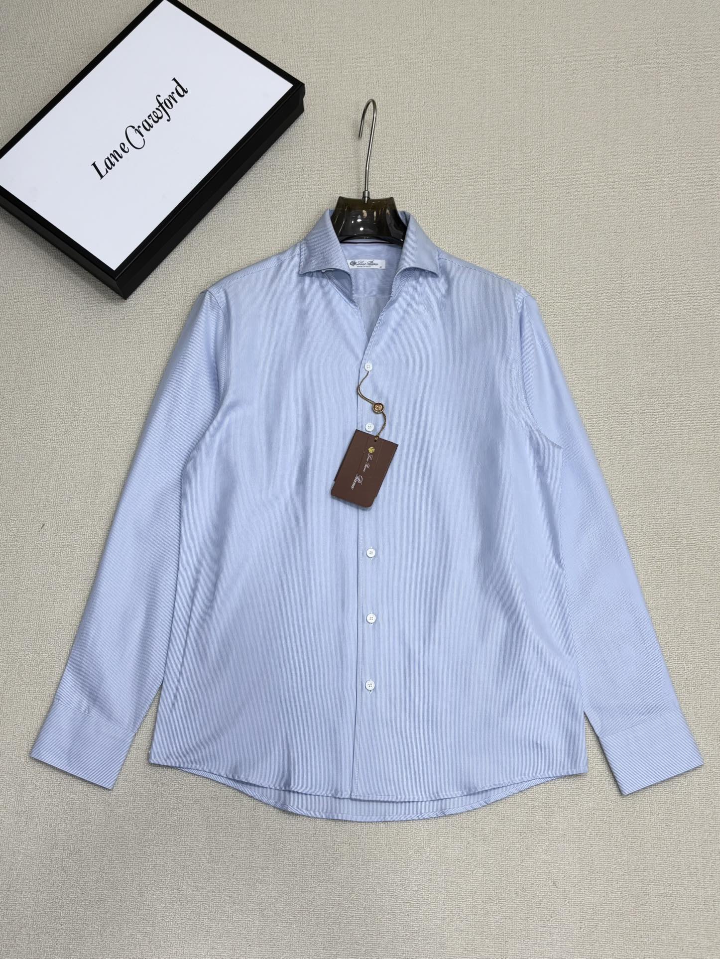 强势上新，新款不断！！！新款衬衫，高级面料高级做工，顶级品质！！！S一XXLS穿125左右m穿140左右