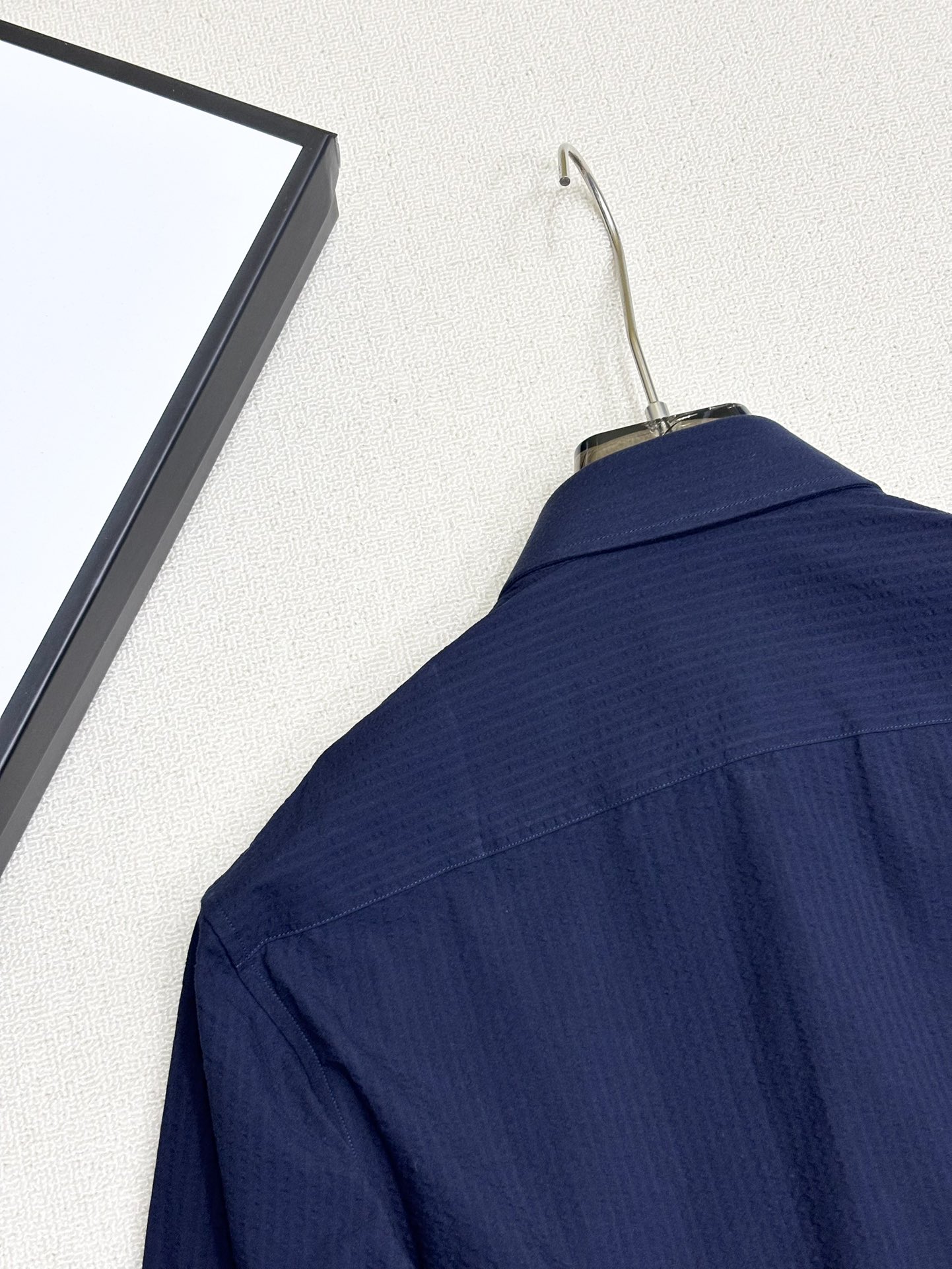 强势上新，新款不断！！！新款衬衫，高级面料高级做工，顶级品质！！！S一XXLS穿125左右m穿140左右