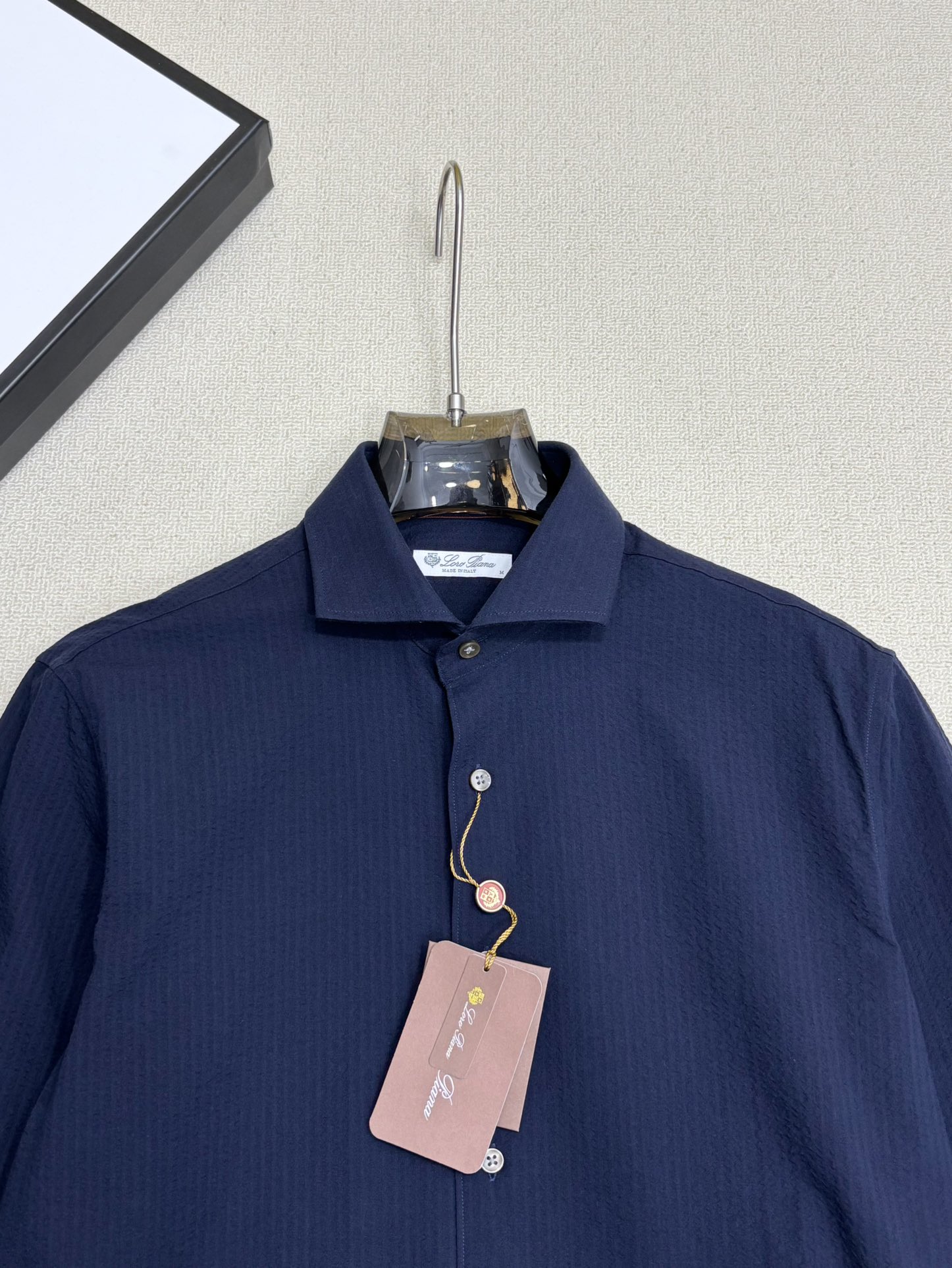 强势上新，新款不断！！！新款衬衫，高级面料高级做工，顶级品质！！！S一XXLS穿125左右m穿140左右