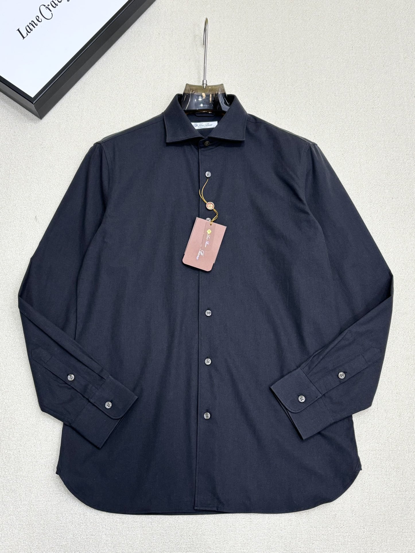 强势上新，新款不断！！！新款衬衫，高级面料高级做工，顶级品质！！！S一XXLS穿125左右m穿140左右