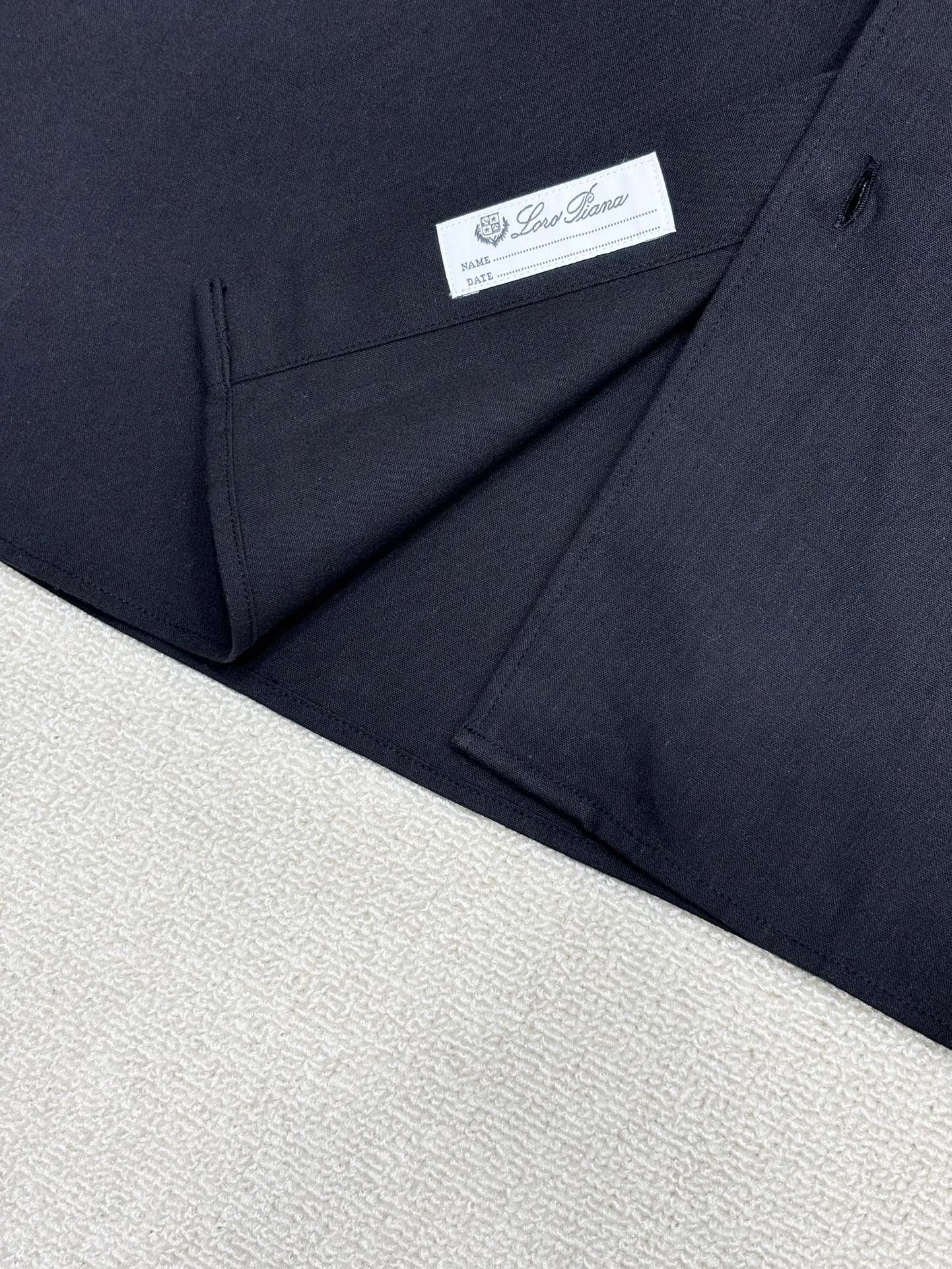 强势上新，新款不断！！！新款衬衫，高级面料高级做工，顶级品质！！！S一XXLS穿125左右m穿140左右