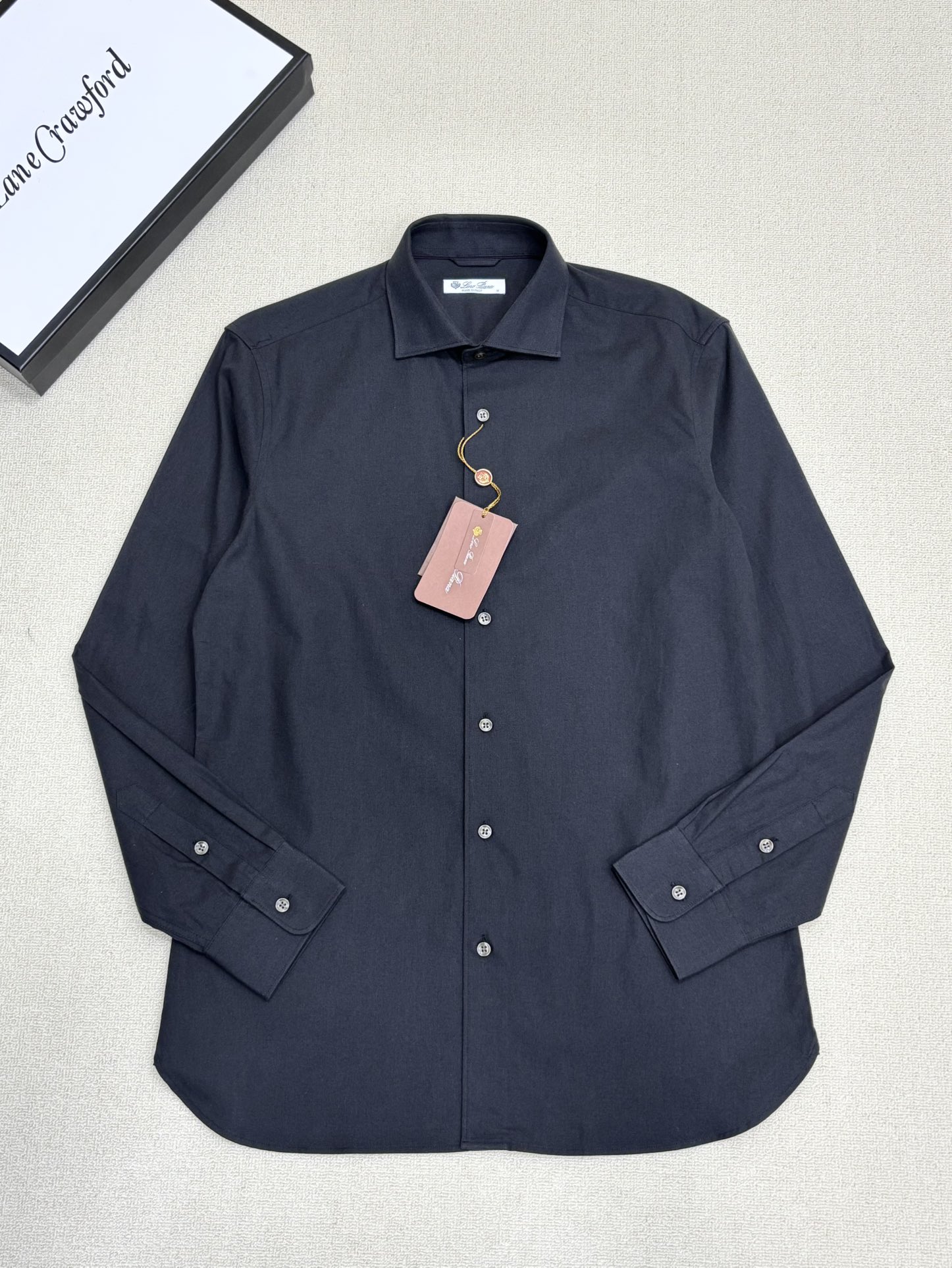 强势上新，新款不断！！！新款衬衫，高级面料高级做工，顶级品质！！！S一XXLS穿125左右m穿140左右