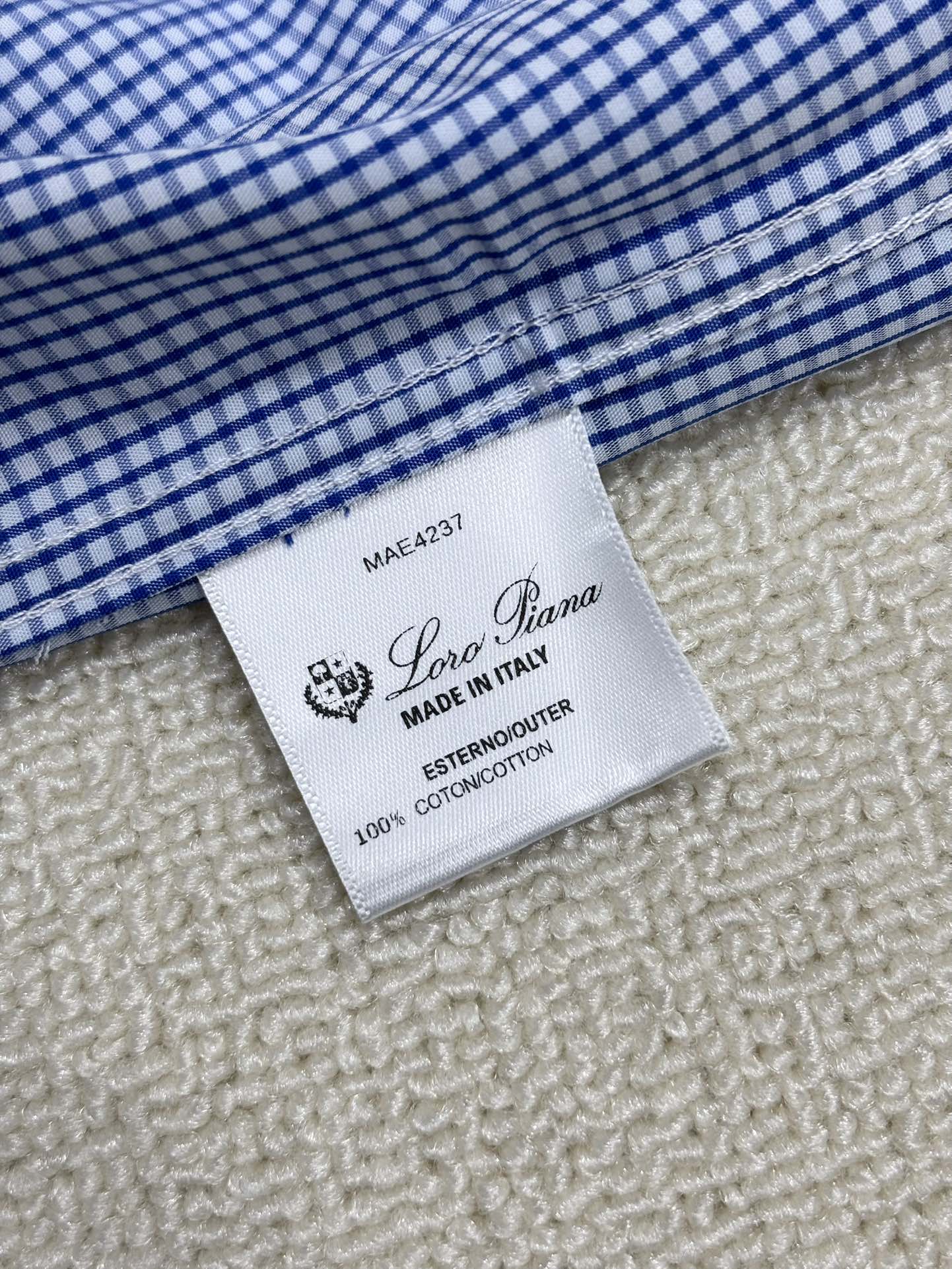 强势上新，新款不断！！！新款衬衫，高级面料高级做工，顶级品质！！！S一XXLS穿125左右m穿140左右