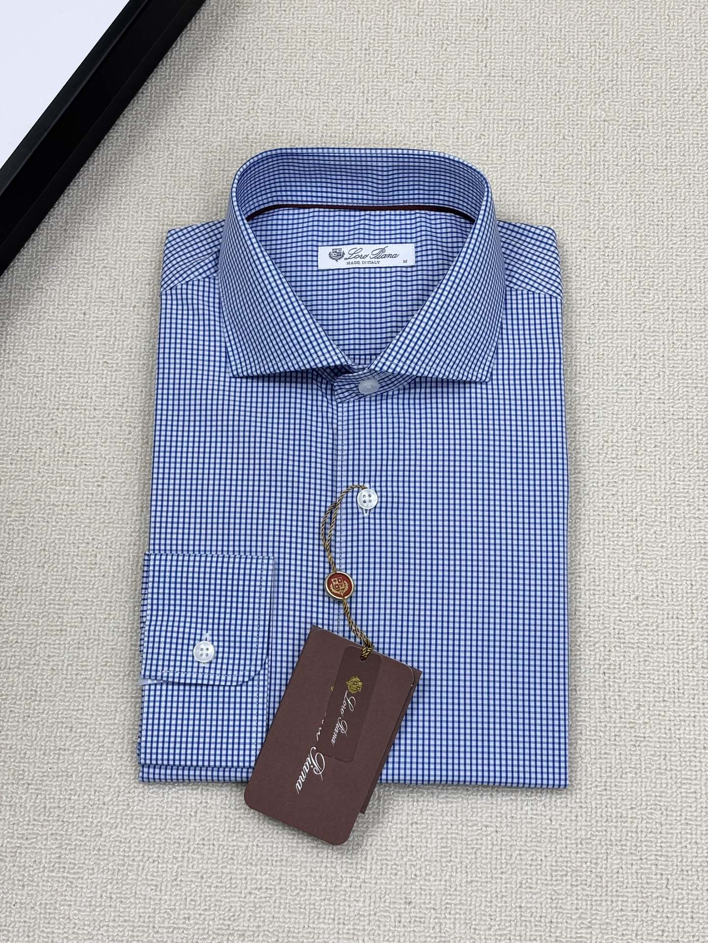 强势上新，新款不断！！！新款衬衫，高级面料高级做工，顶级品质！！！S一XXLS穿125左右m穿140左右