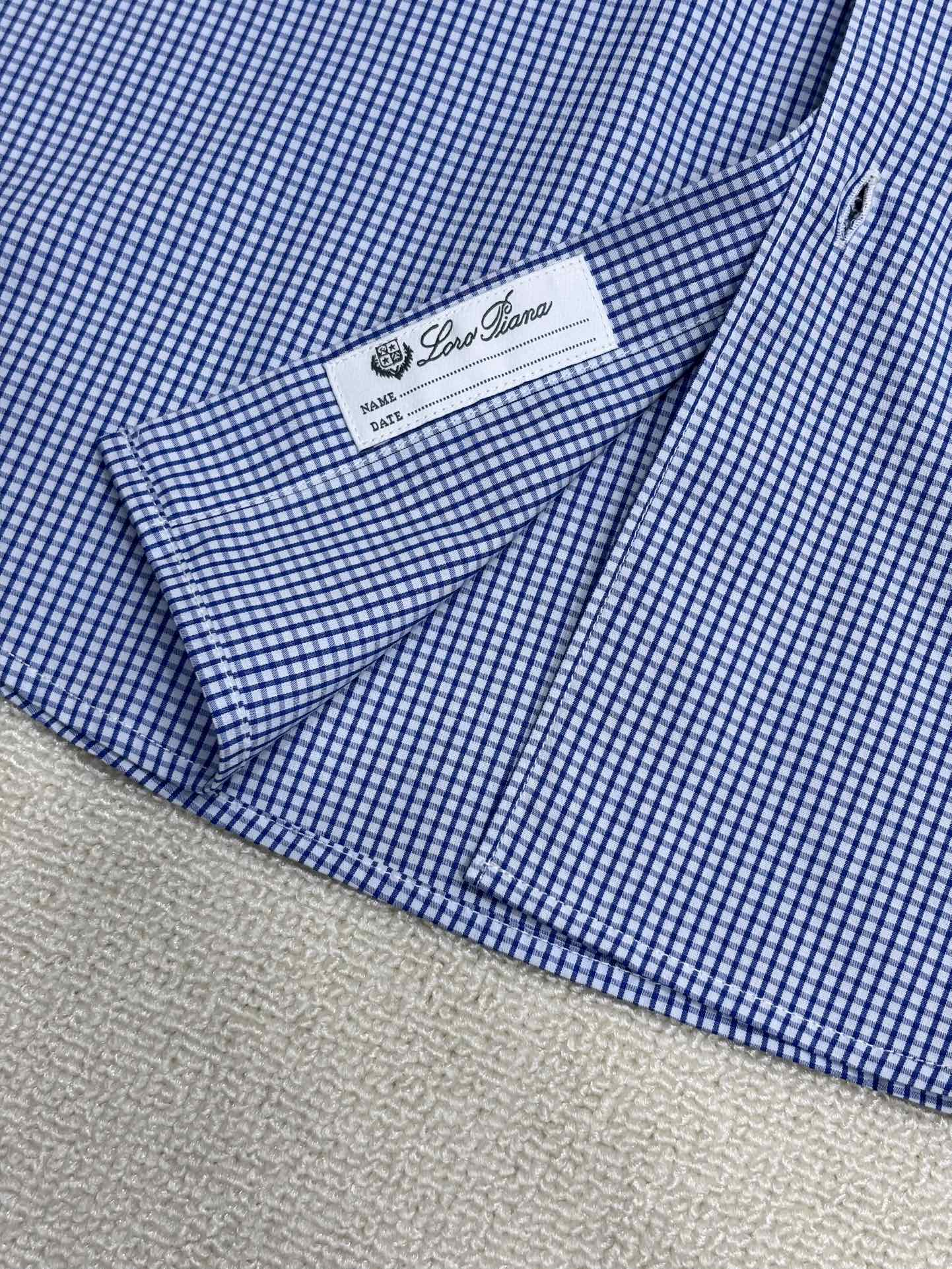 强势上新，新款不断！！！新款衬衫，高级面料高级做工，顶级品质！！！S一XXLS穿125左右m穿140左右