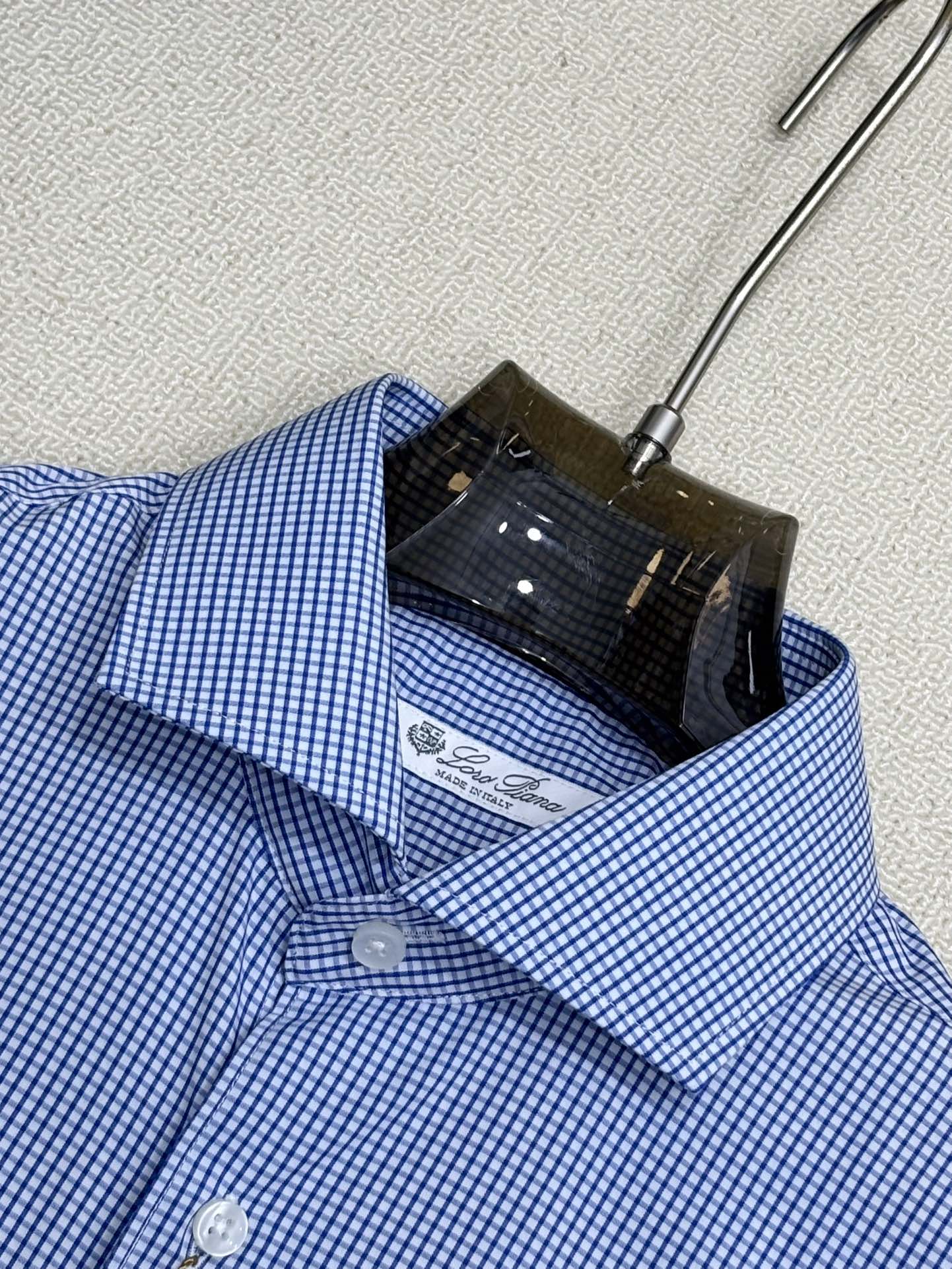 强势上新，新款不断！！！新款衬衫，高级面料高级做工，顶级品质！！！S一XXLS穿125左右m穿140左右