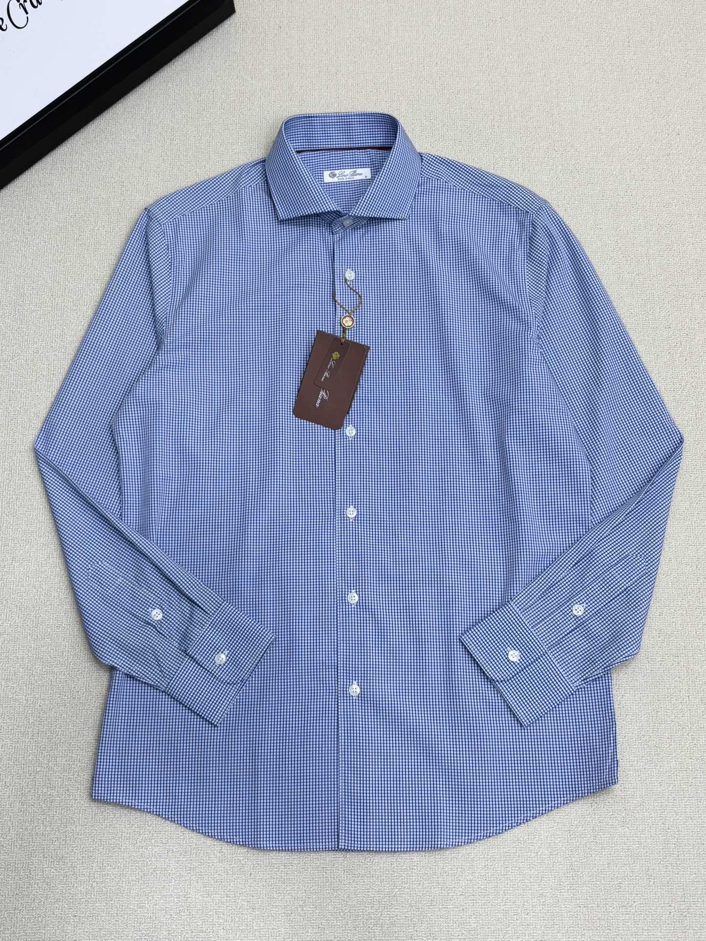 强势上新，新款不断！！！新款衬衫，高级面料高级做工，顶级品质！！！S一XXLS穿125左右m穿140左右