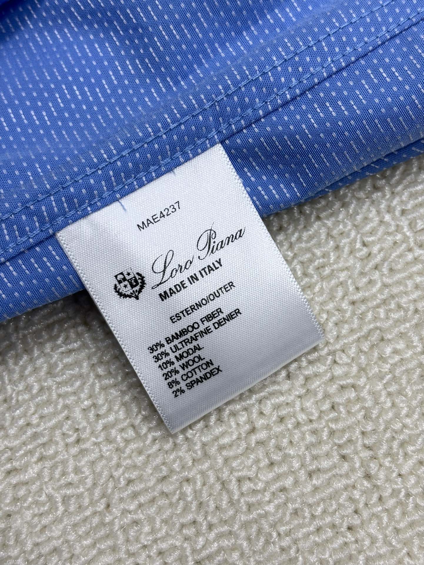 强势上新，新款不断！！！新款衬衫，高级面料高级做工，顶级品质！！！S一XXLS穿125左右m穿140左右