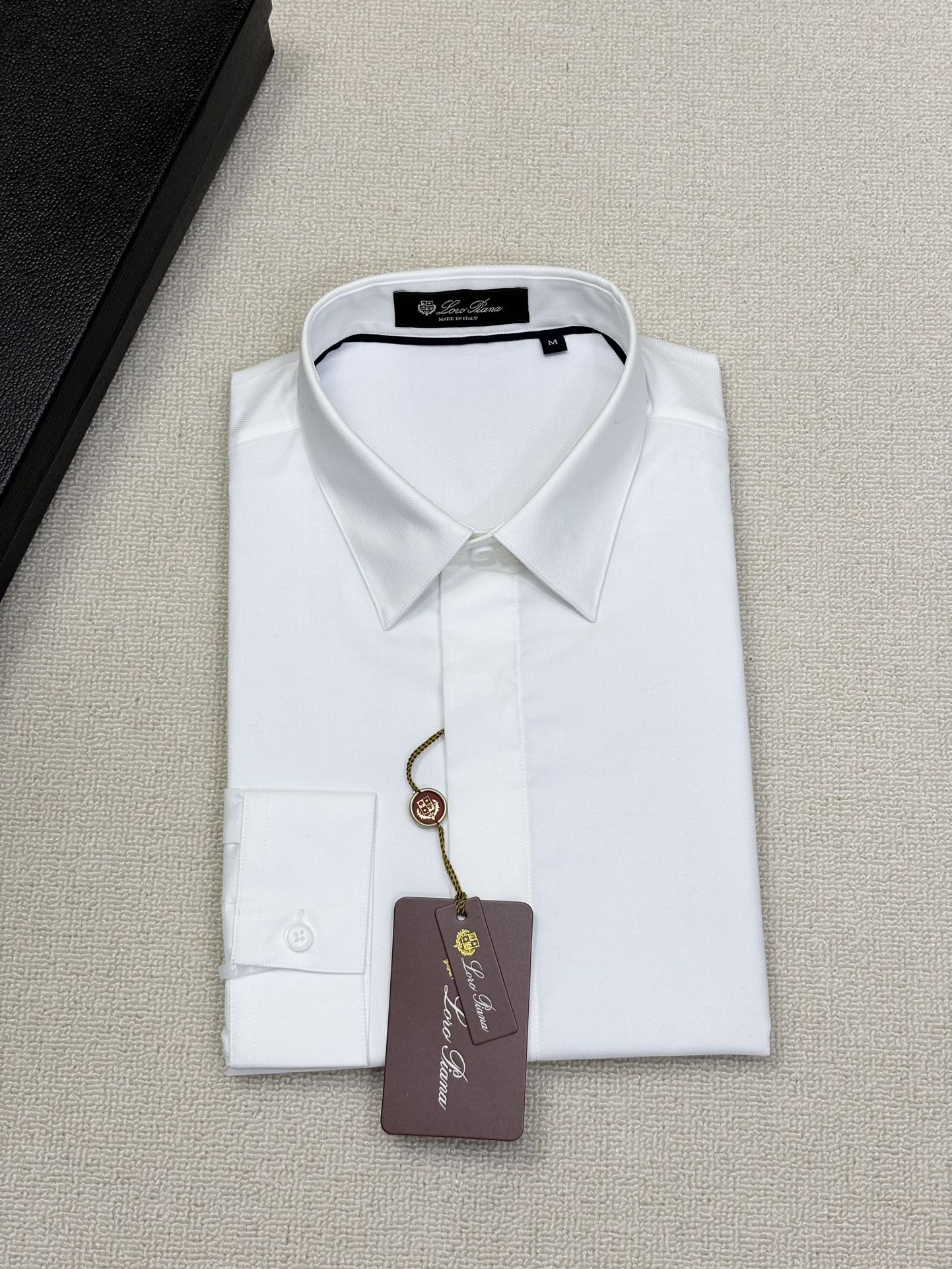 强势上新，新款不断！！！新款衬衫，高级面料高级做工，顶级品质！！！S一XXLS穿125左右m穿140左右