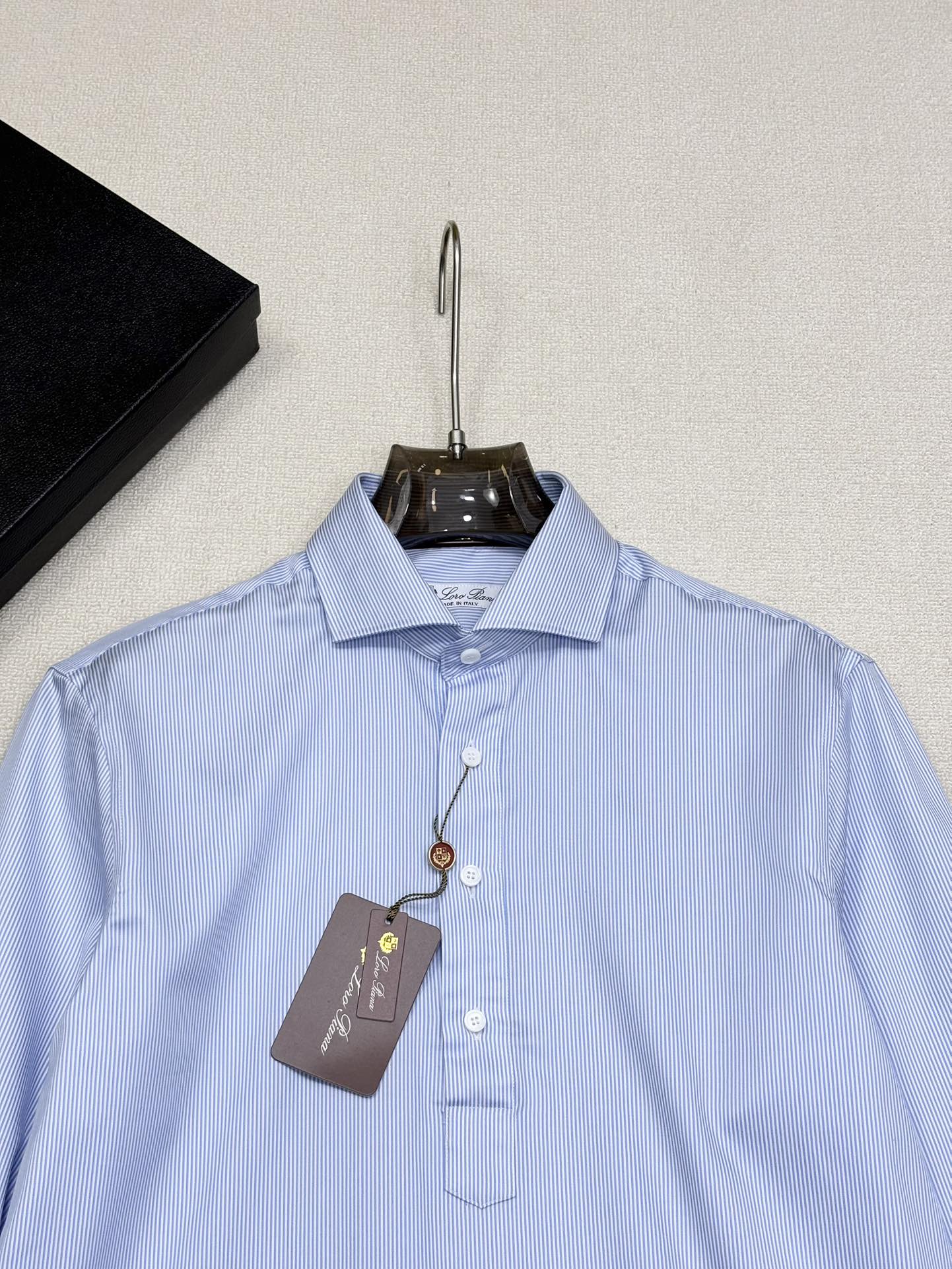 强势上新，新款不断！！！新款衬衫，高级面料高级做工，顶级品质！！！S一XXLS穿125左右m穿140左右