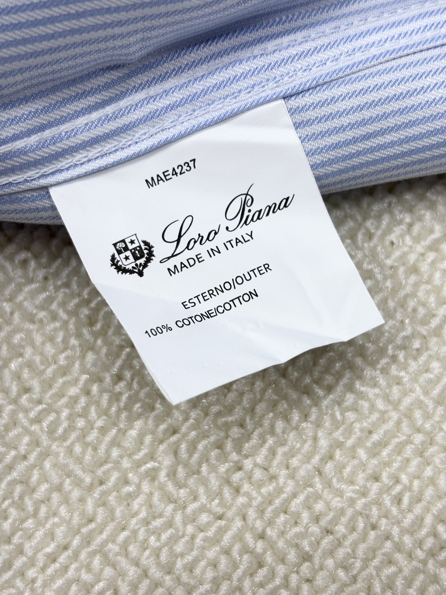 强势上新，新款不断！！！新款衬衫，高级面料高级做工，顶级品质！！！S一XXLS穿125左右m穿140左右