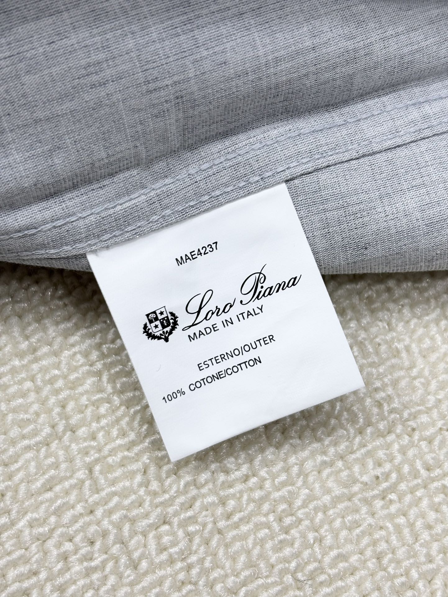 强势上新，新款不断！！！新款衬衫，高级面料高级做工，顶级品质！！！S一XXLS穿125左右m穿140左右