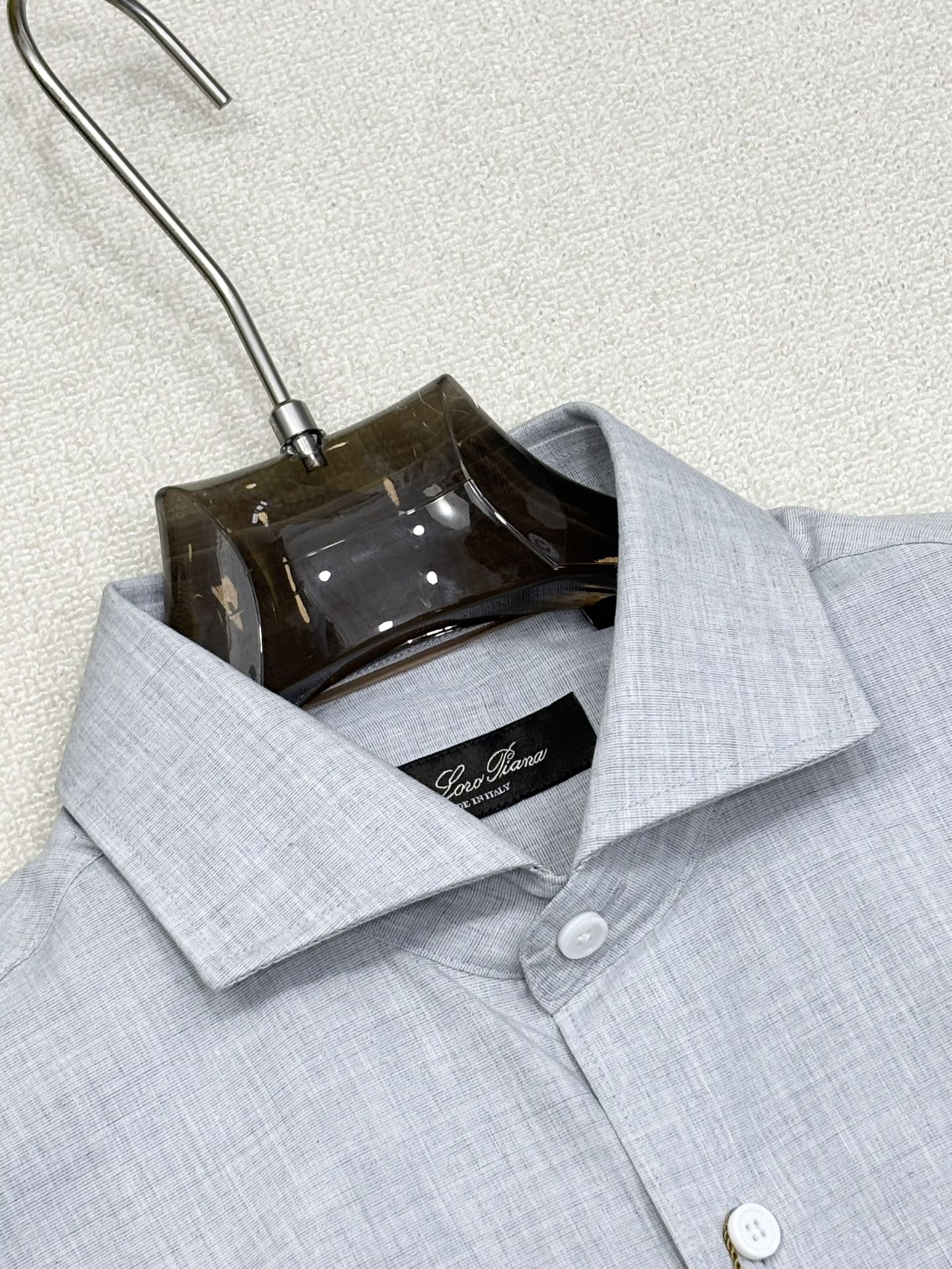 强势上新，新款不断！！！新款衬衫，高级面料高级做工，顶级品质！！！S一XXLS穿125左右m穿140左右