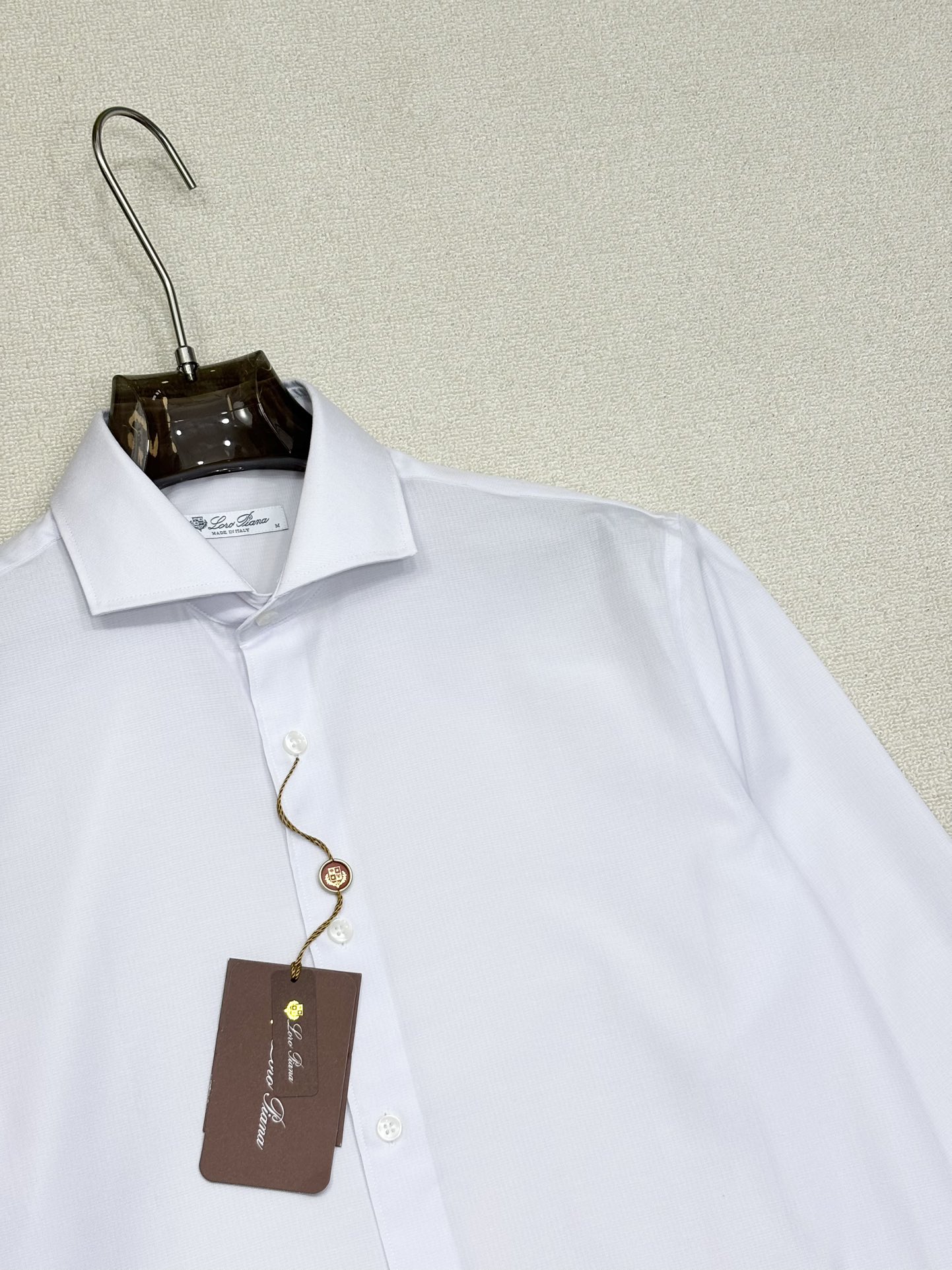 强势上新，新款不断！！！新款衬衫，高级面料高级做工，顶级品质！！！S一XXLS穿125左右m穿140左右