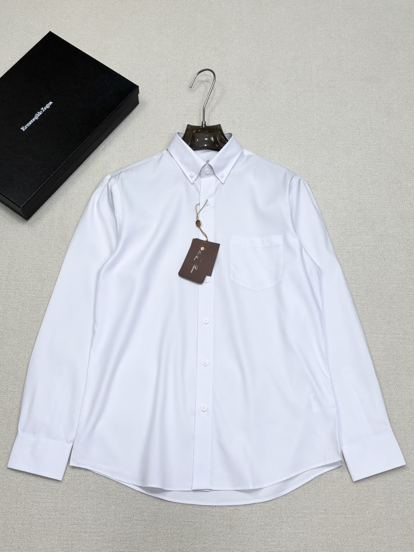 强势上新，新款不断！！！新款衬衫，高级面料高级做工，顶级品质！！！S一XXLS穿125左右m穿140左右