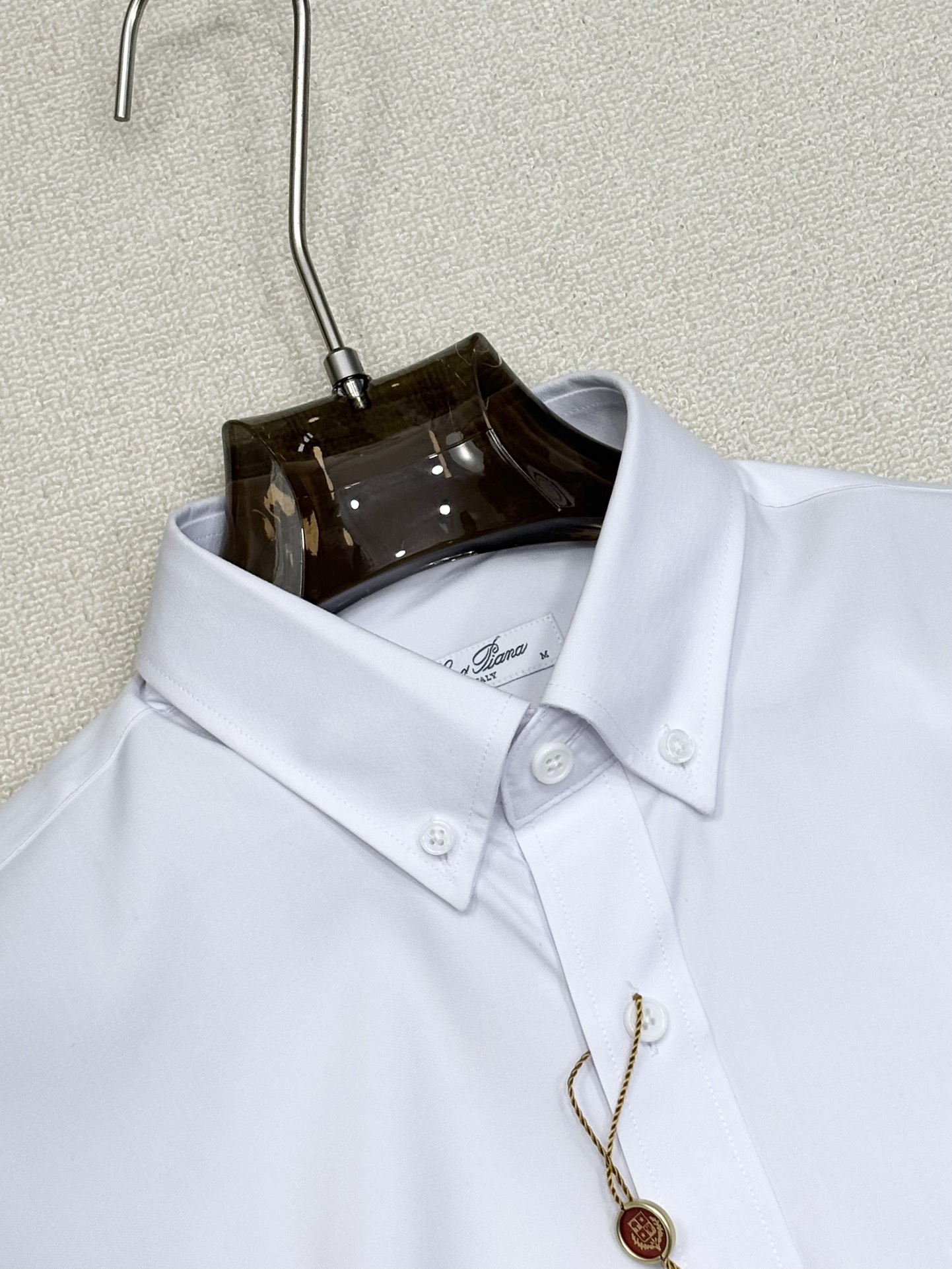 强势上新，新款不断！！！新款衬衫，高级面料高级做工，顶级品质！！！S一XXLS穿125左右m穿140左右