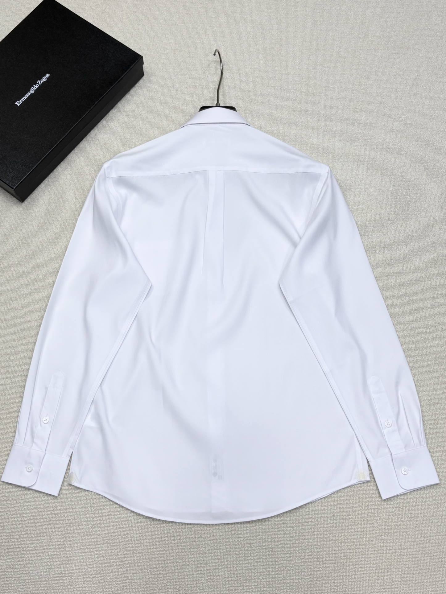 强势上新，新款不断！！！新款衬衫，高级面料高级做工，顶级品质！！！S一XXLS穿125左右m穿140左右