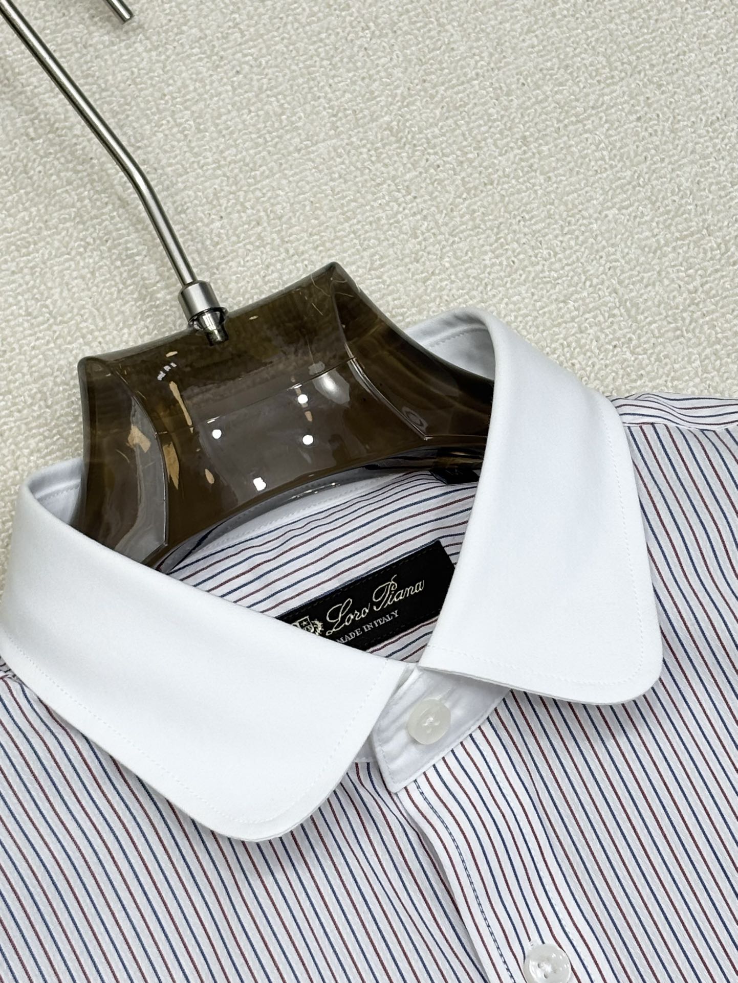 强势上新，新款不断！！！新款衬衫，高级面料高级做工，顶级品质！！！S一XXLS穿125左右m穿140左右