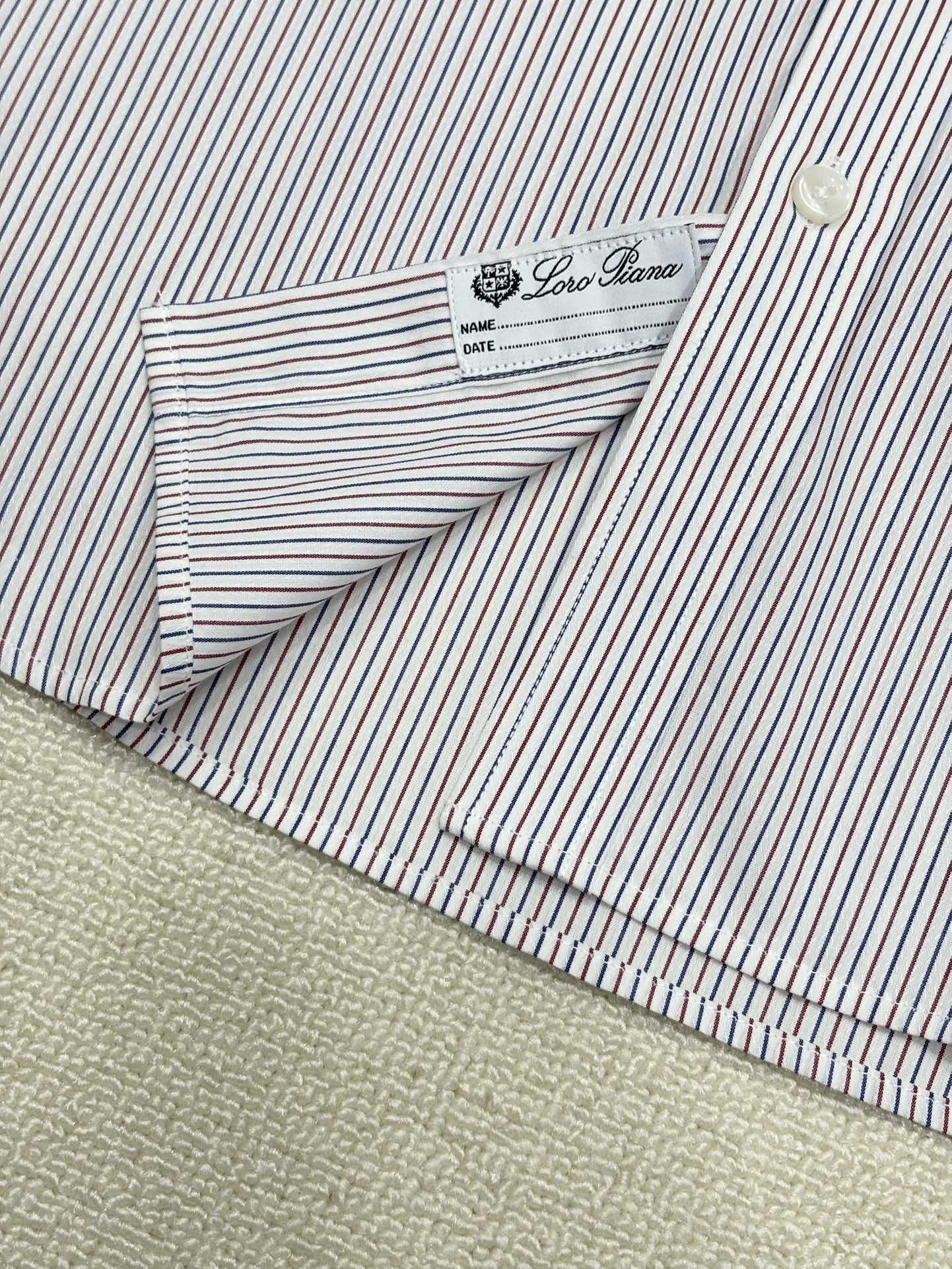 强势上新，新款不断！！！新款衬衫，高级面料高级做工，顶级品质！！！S一XXLS穿125左右m穿140左右