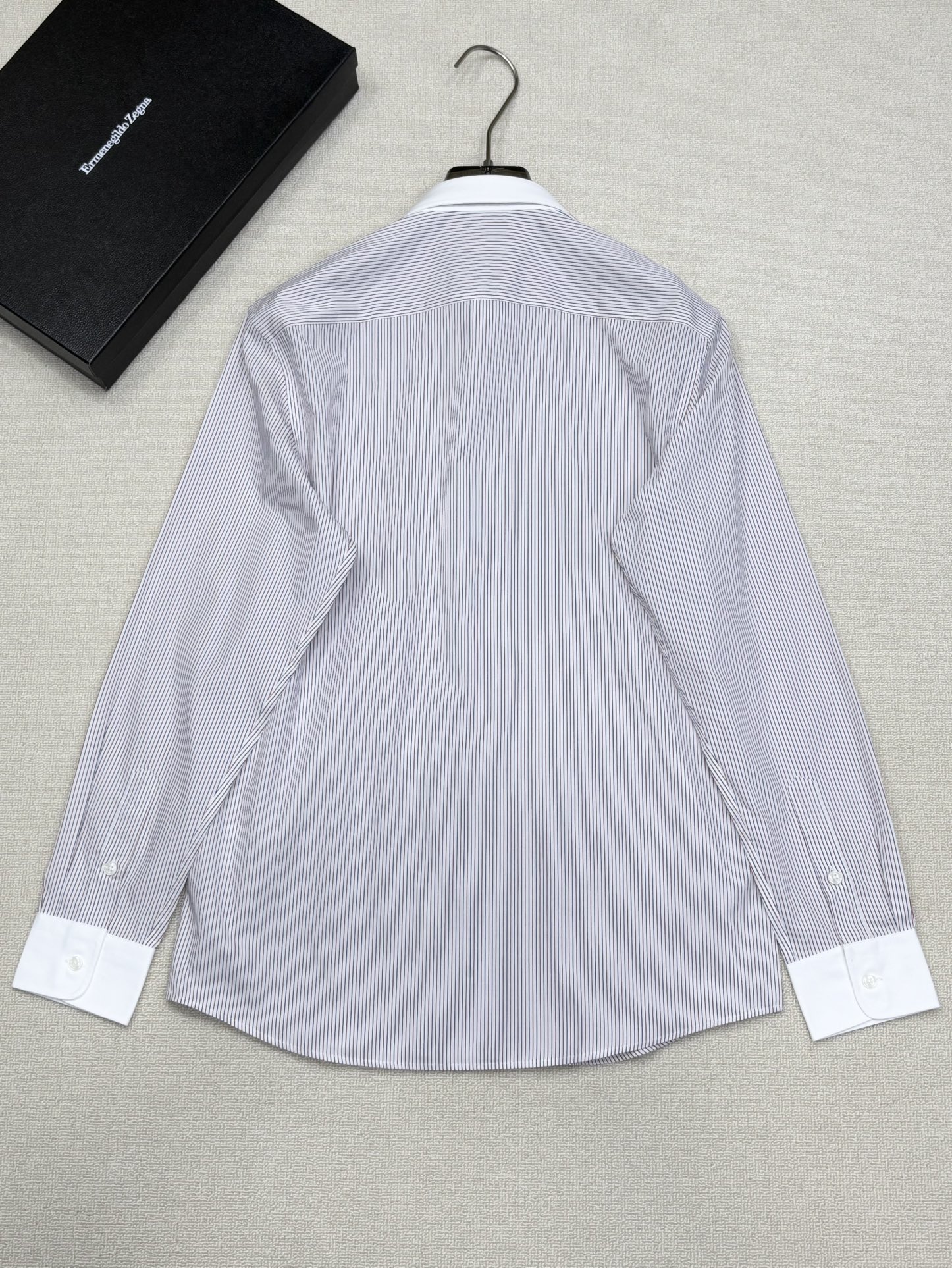 强势上新，新款不断！！！新款衬衫，高级面料高级做工，顶级品质！！！S一XXLS穿125左右m穿140左右