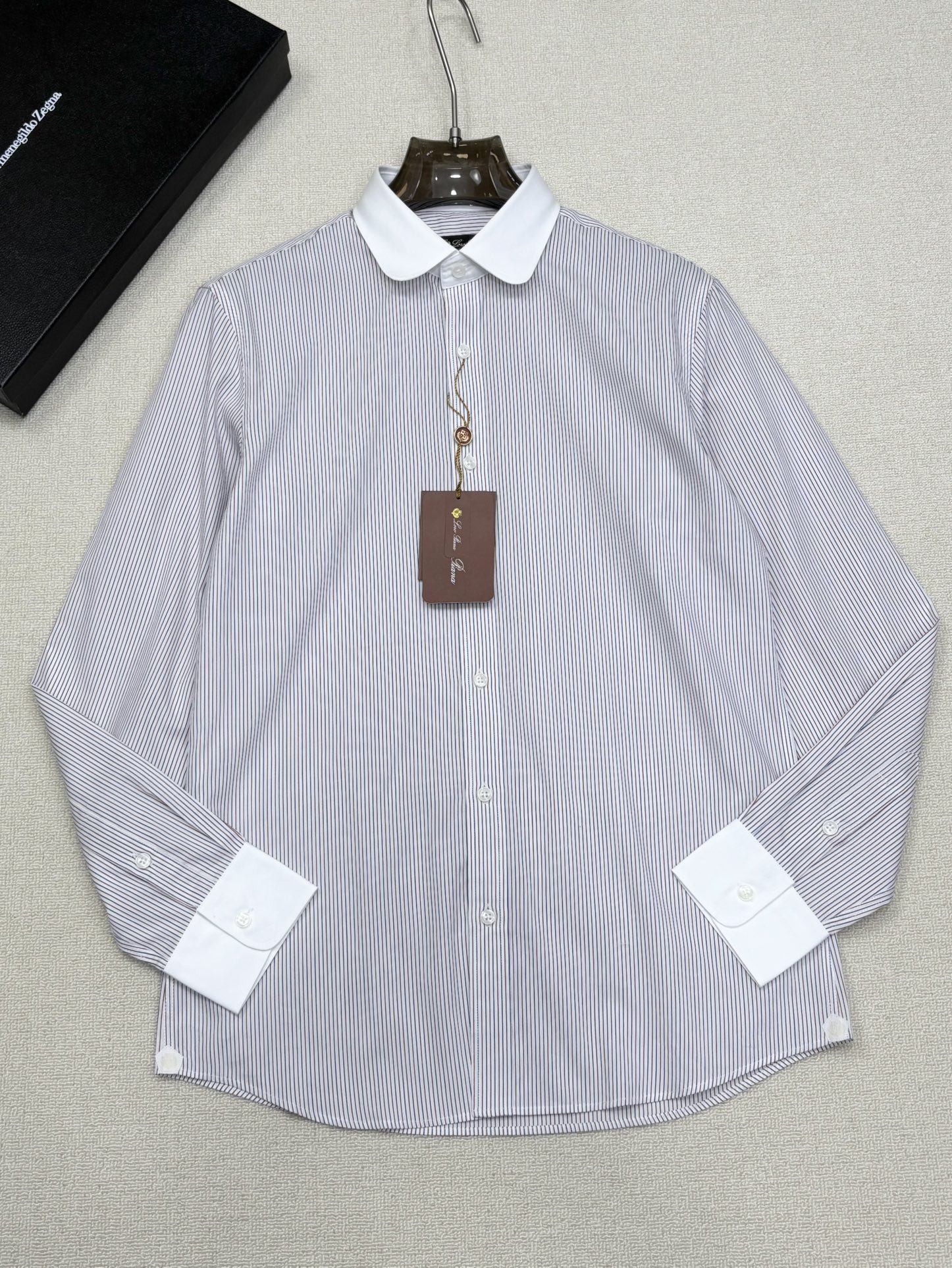 强势上新，新款不断！！！新款衬衫，高级面料高级做工，顶级品质！！！S一XXLS穿125左右m穿140左右