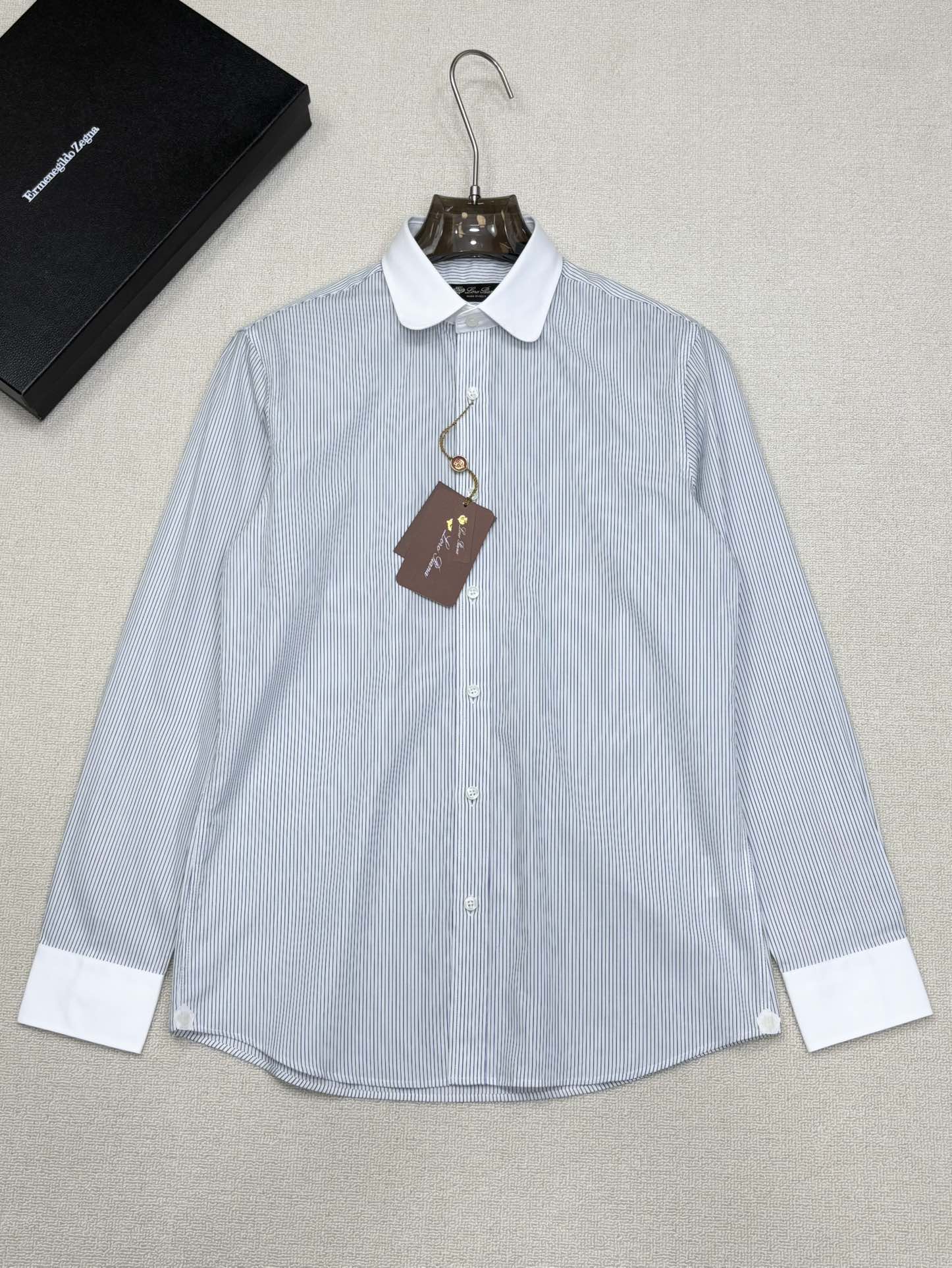 强势上新，新款不断！！！新款衬衫，高级面料高级做工，顶级品质！！！S一XXLS穿125左右m穿140左右