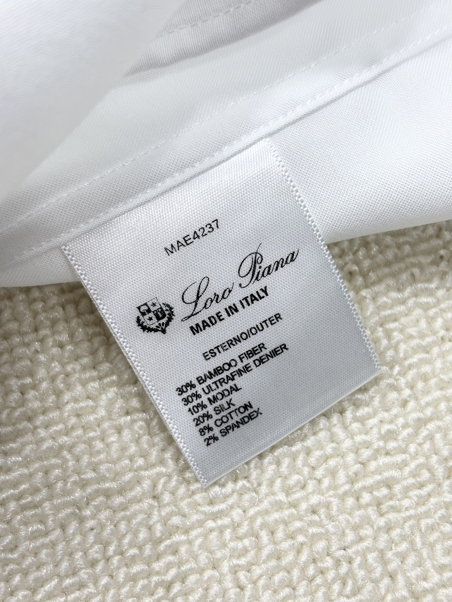 强势上新，新款不断！！！新款衬衫，高级面料高级做工，顶级品质！！！S一XXLS穿125左右m穿140左右