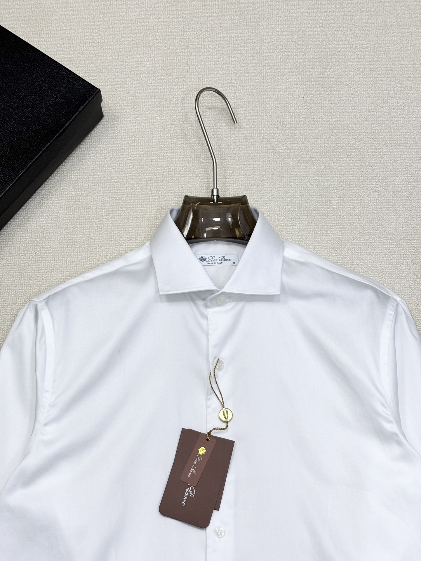 强势上新，新款不断！！！新款衬衫，高级面料高级做工，顶级品质！！！S一XXLS穿125左右m穿140左右