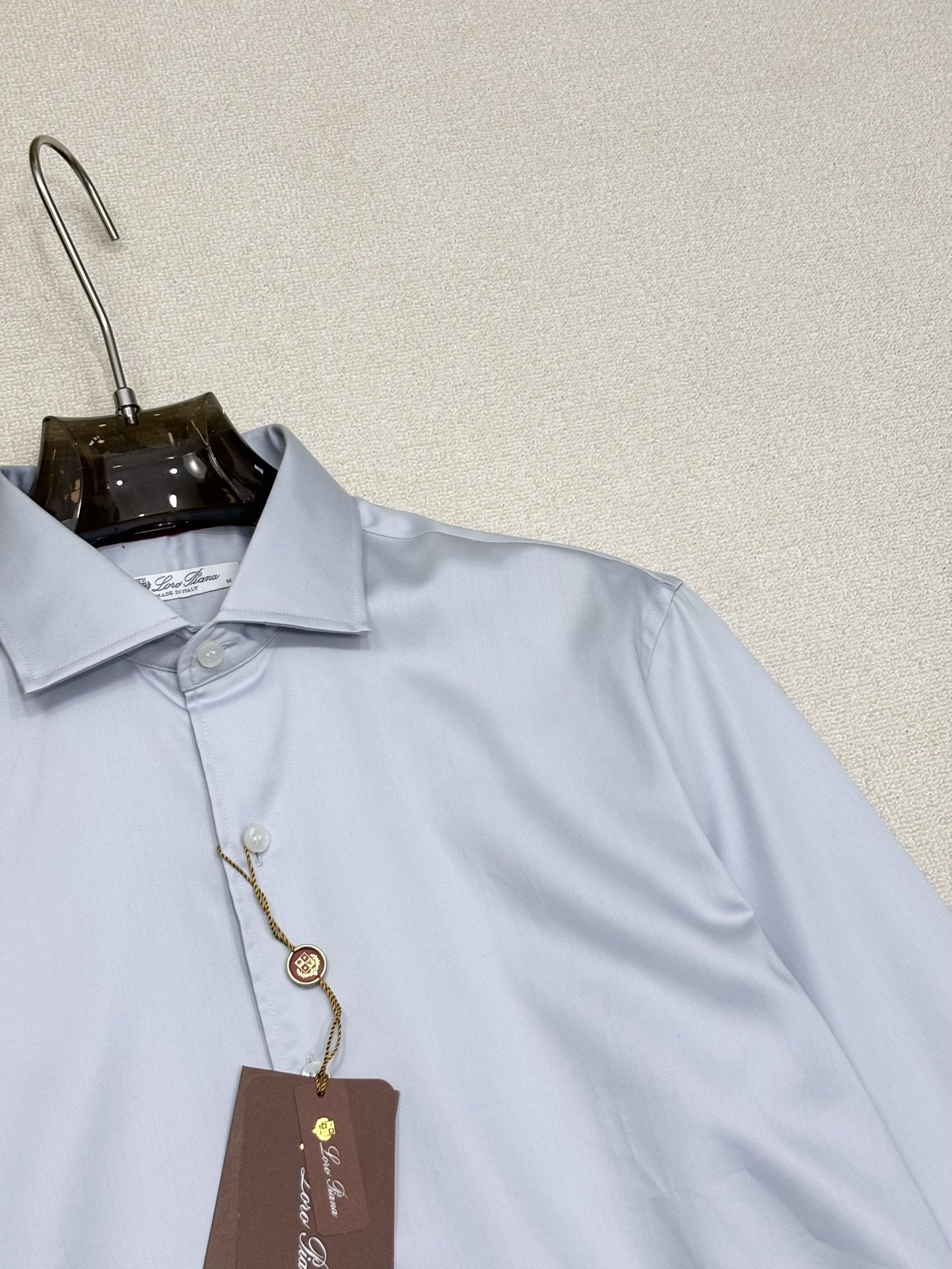 强势上新，新款不断！！！新款衬衫，高级面料高级做工，顶级品质！！！S一XXLS穿125左右m穿140左右