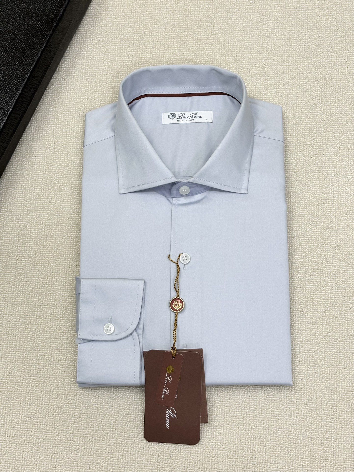 强势上新，新款不断！！！新款衬衫，高级面料高级做工，顶级品质！！！S一XXLS穿125左右m穿140左右