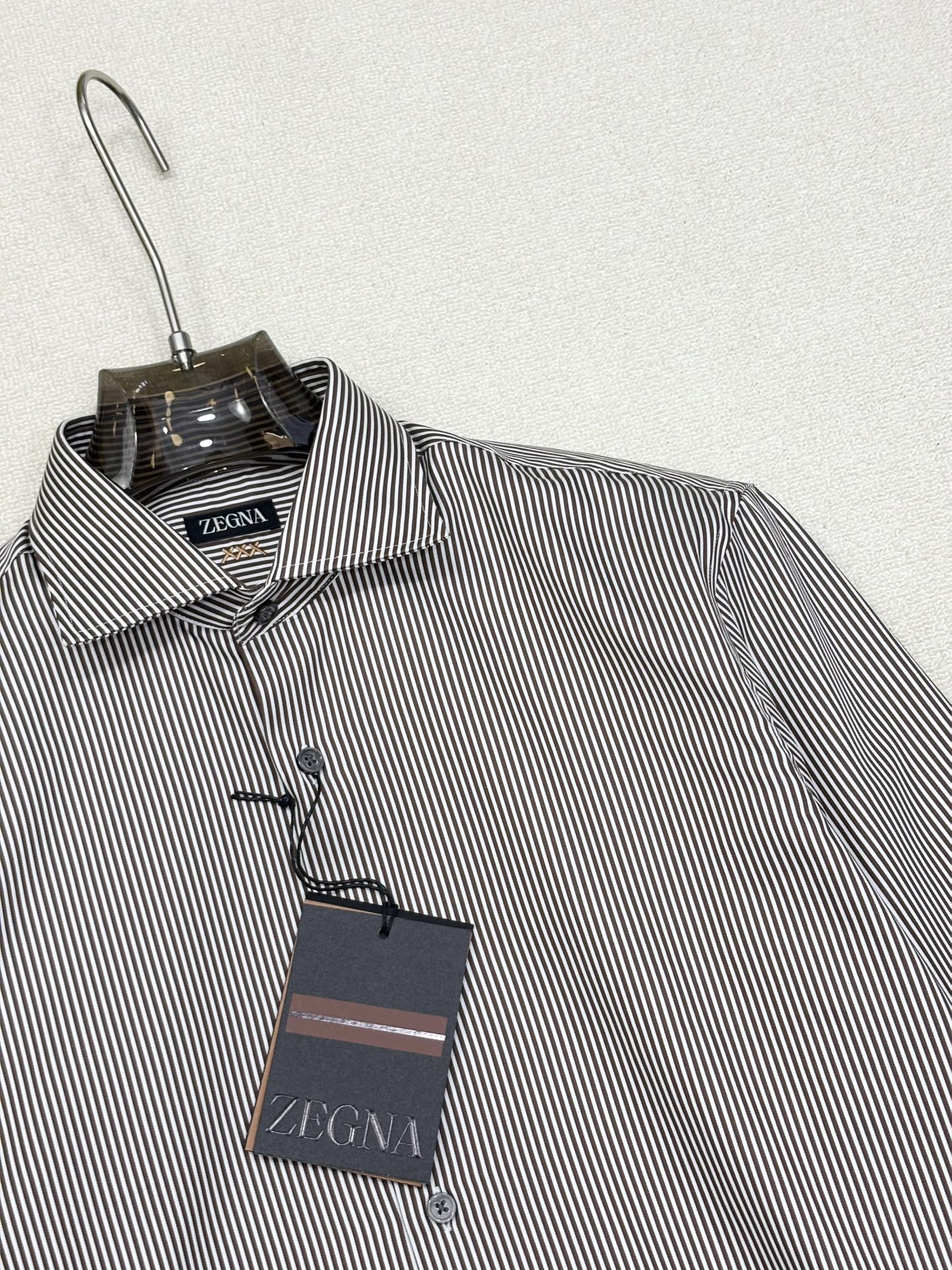 强势上新，新款不断！！！新款衬衫，高级面料高级做工，顶级品质！！！S一XXLS穿125左右m穿140左右