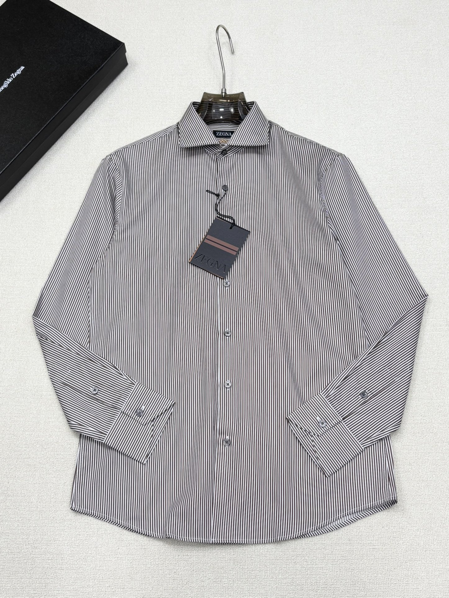 强势上新，新款不断！！！新款衬衫，高级面料高级做工，顶级品质！！！S一XXLS穿125左右m穿140左右