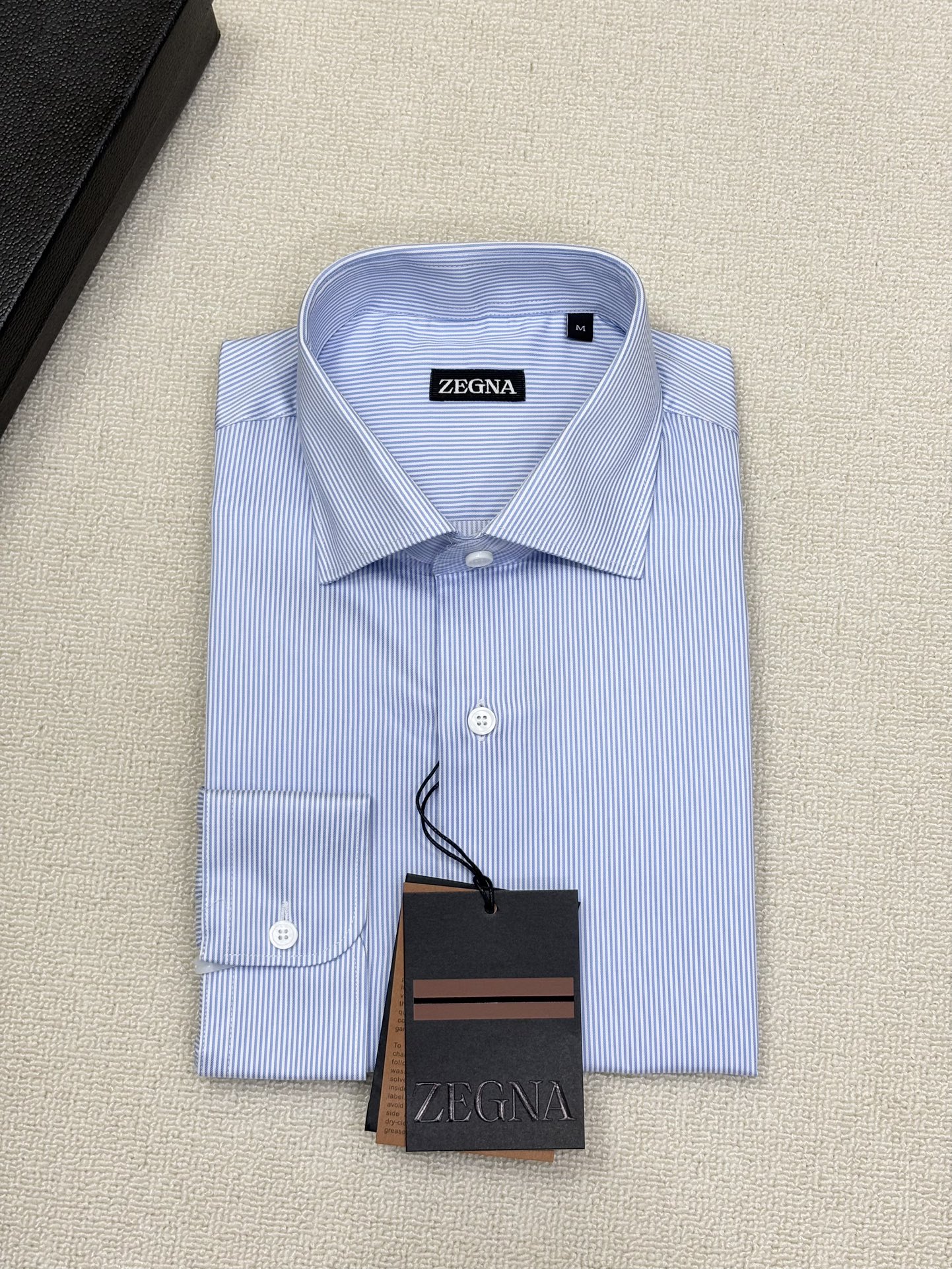 强势上新，新款不断！！！新款衬衫，高级面料高级做工，顶级品质！！！S一XXLS穿125左右m穿140左右