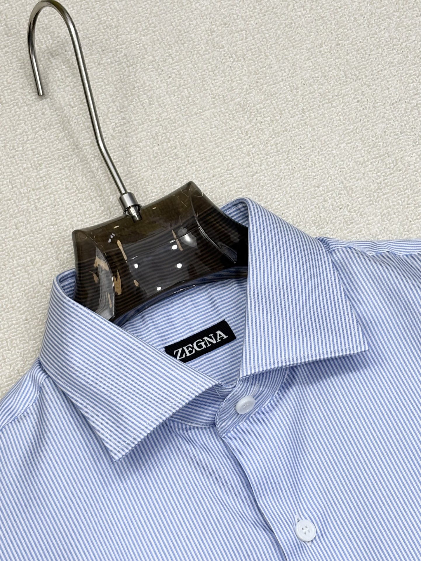 强势上新，新款不断！！！新款衬衫，高级面料高级做工，顶级品质！！！S一XXLS穿125左右m穿140左右