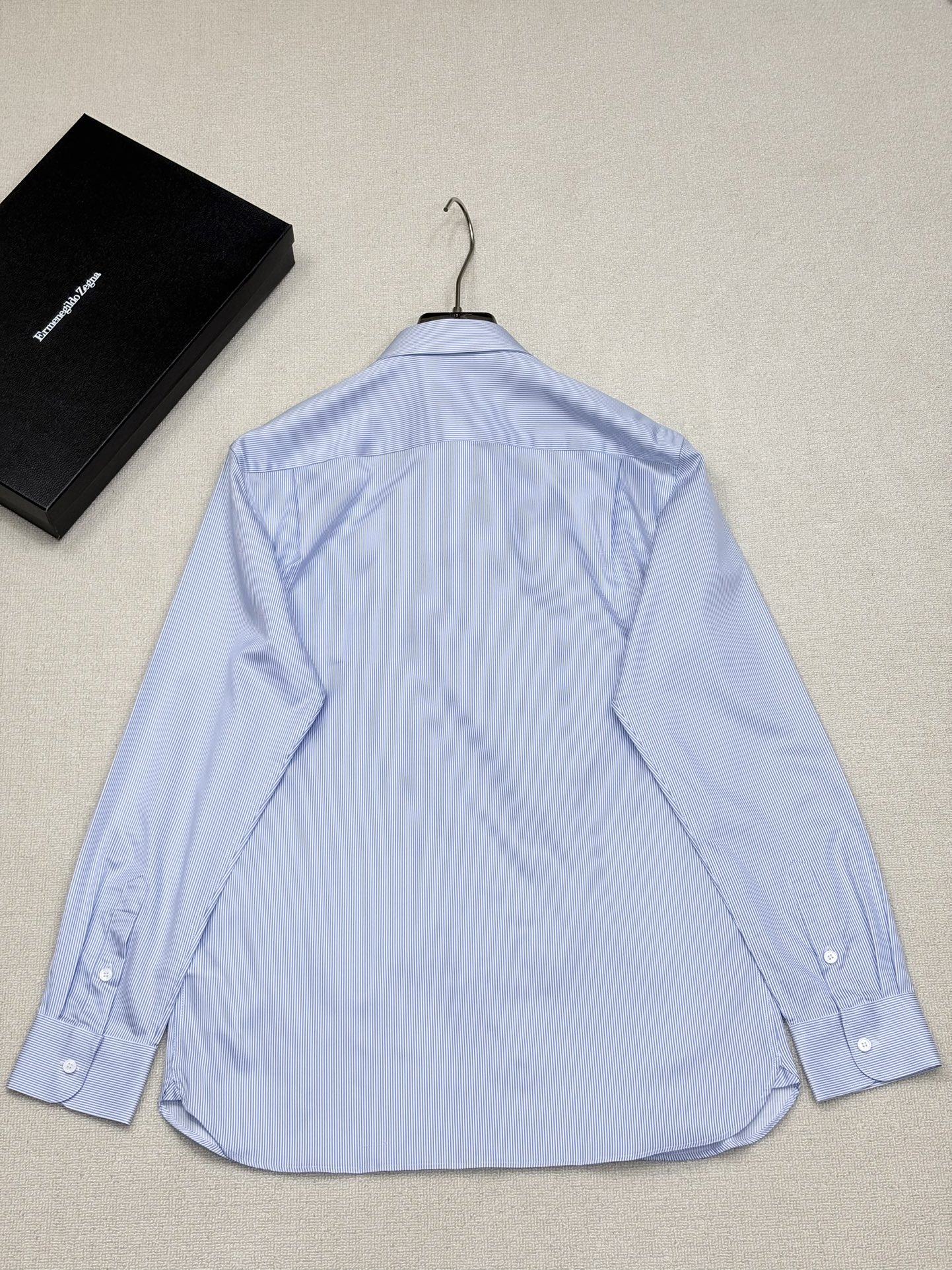 强势上新，新款不断！！！新款衬衫，高级面料高级做工，顶级品质！！！S一XXLS穿125左右m穿140左右