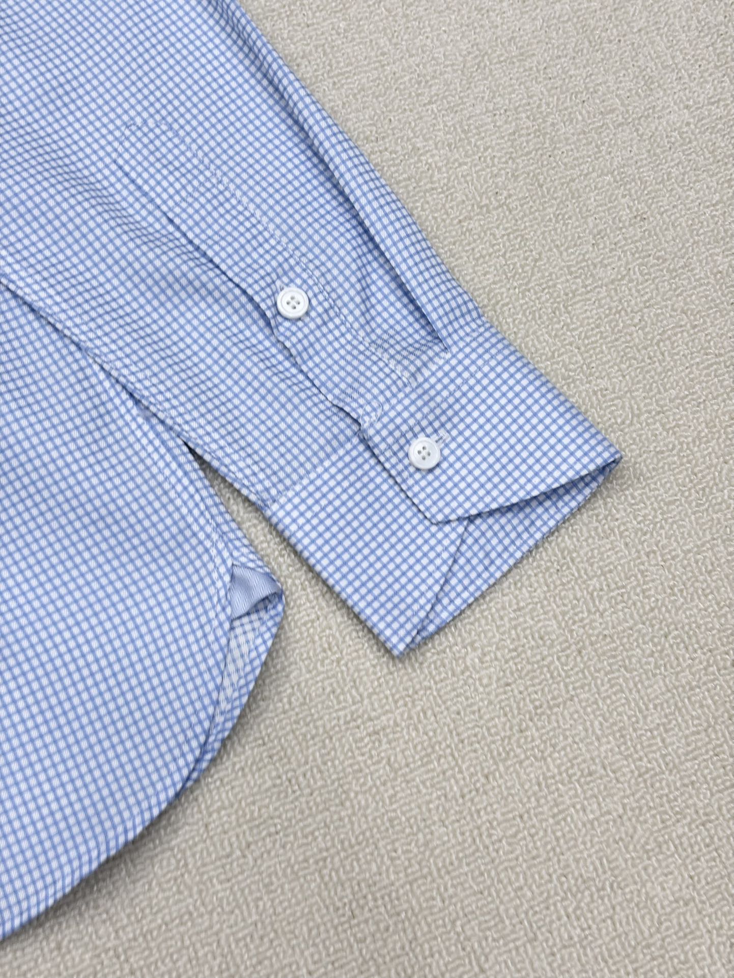 强势上新，新款不断！！！新款衬衫，高级面料高级做工，顶级品质！！！S一XXLS穿125左右m穿140左右