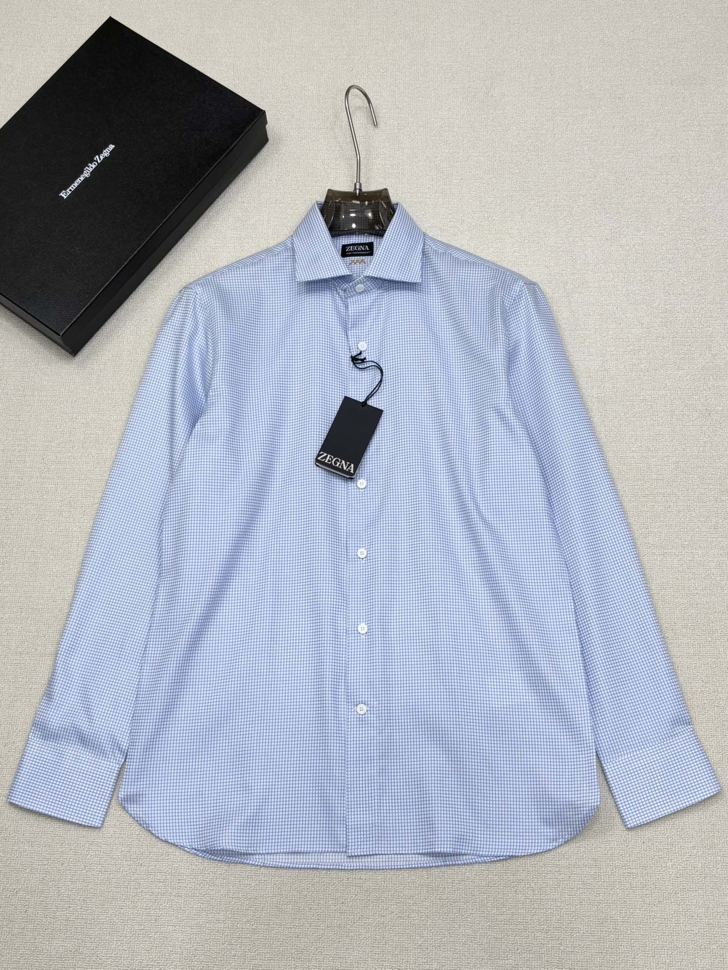 强势上新，新款不断！！！新款衬衫，高级面料高级做工，顶级品质！！！S一XXLS穿125左右m穿140左右